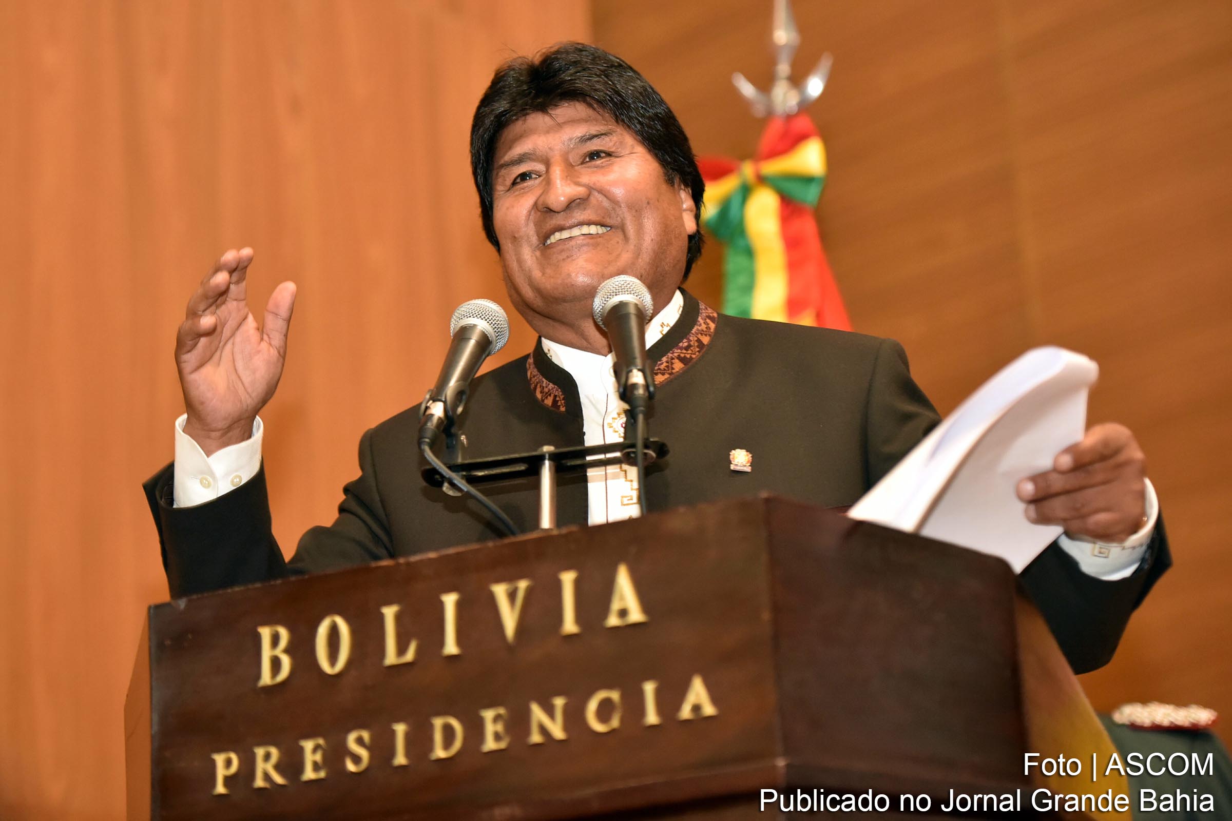 Presidente da Bolívia, Evo Morales, condena "tentativa de golpe de Estado" na Venezuela.