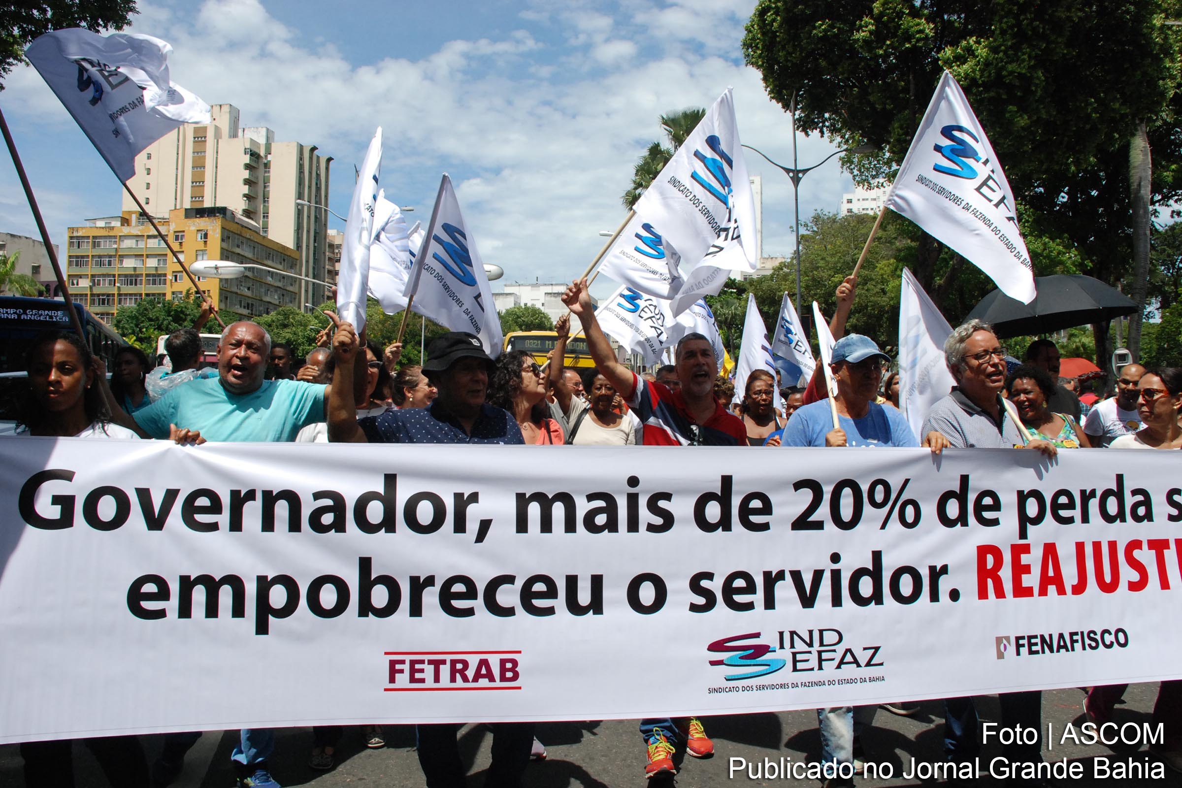 Fazendários promoveram paralisação na Bahia em protesto contra arrocho salarial, nesta terça-feira (02/04/2019).