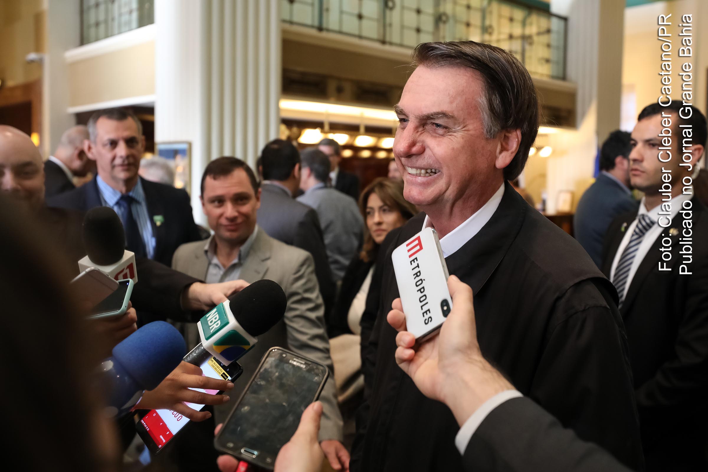 Jair Bolsonaro, presidente da República, concede entrevista coletiva, em Israel, na terça-feira (02/04/2019).