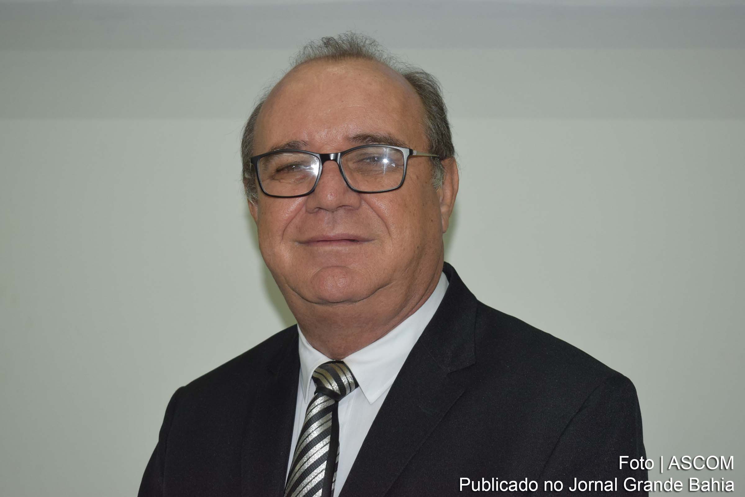 Projeto de Decreto Legislativo de nº 006/2019, de autoria da Mesa Diretiva, que concede licença ao vereador José Carneiro Rocha para do 967º Curso de Capacitação.