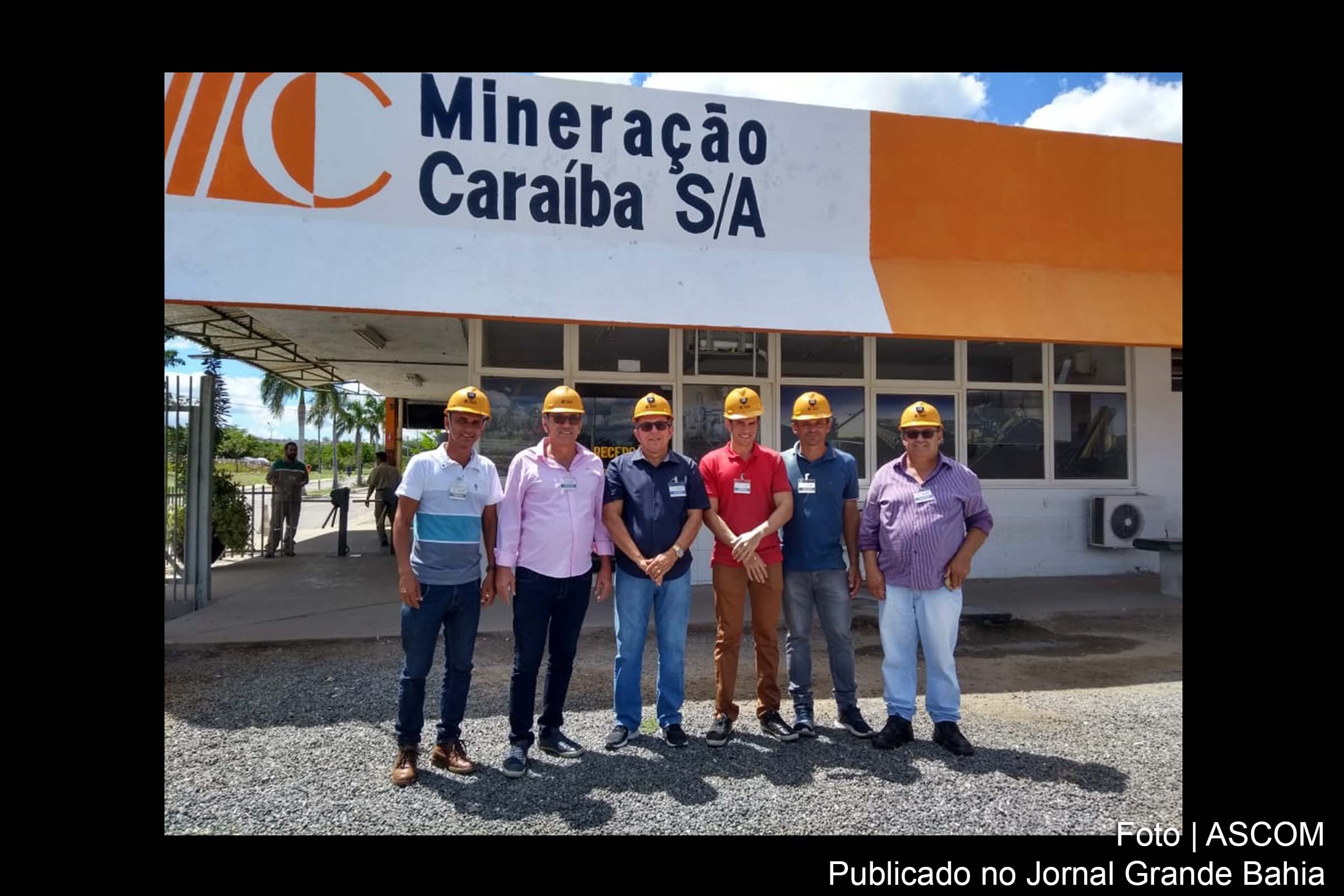 Deputado José de Arimateia e membros da Mineração Caraíba, durante visita de inspeção à barragem de rejeitos.