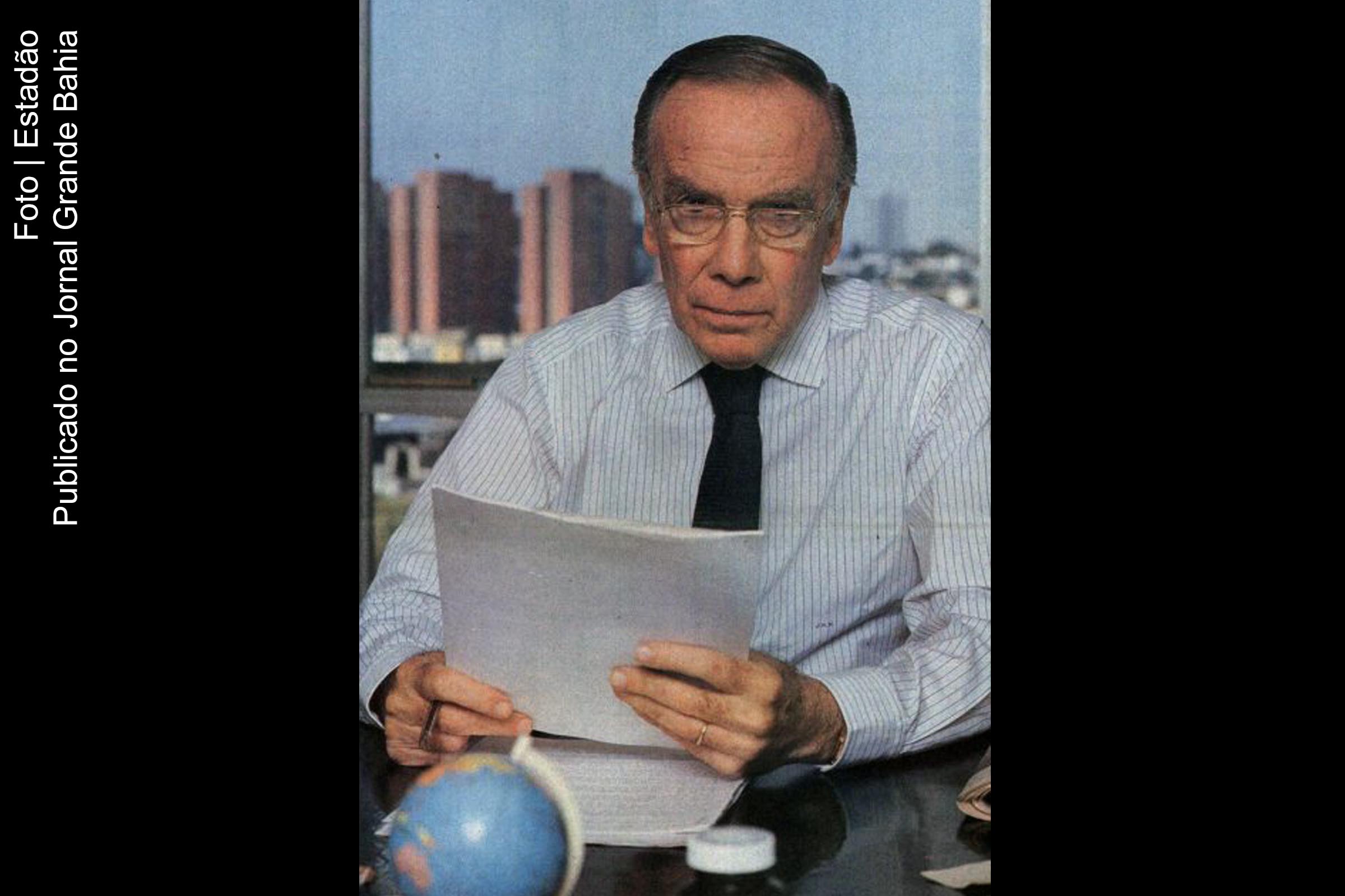 Júlio César Ferreira de Mesquita Neto (São Paulo, 11 de dezembro de 1922 — São Paulo, 5 de junho de 1996) foi um jornalista e diretor responsável pelo Jornal O Estado de S. Paulo.