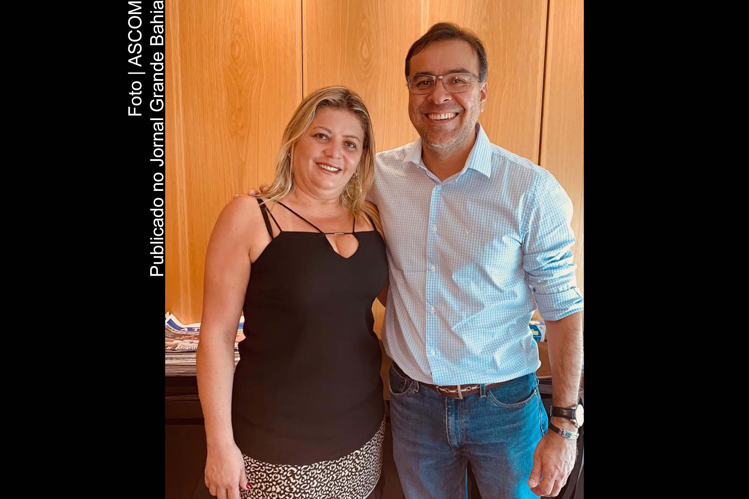 Vice-prefeita de Barreiras e membro da Executiva Estadual, Karlúcia Macêdo e Alexsandro Freitas, presidente estadual do MDB da Bahia, debatem assuntos da região Oeste do Estado.