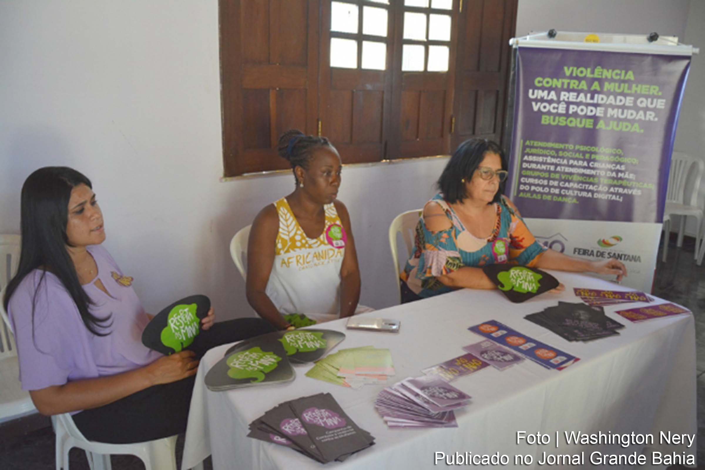 Para garantir o direito das mulheres brincarem com segurança e o respeito de todos, uma unidade móvel da Coordenação de Enfrentamento à Violência Contra a Mulher estará funcionando diariamente no circuito da festa.
