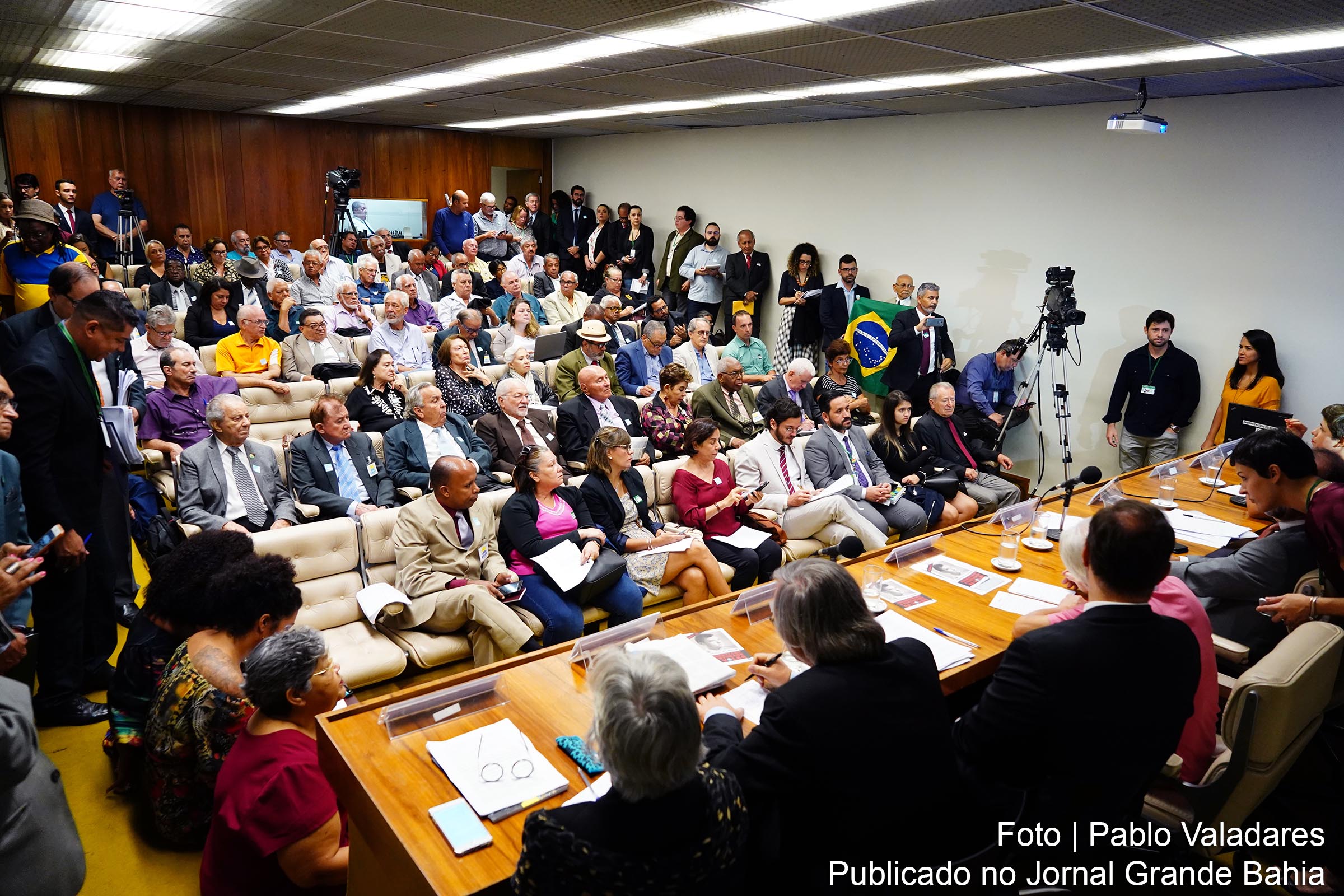 Reunião na Câmara dos Deputados com anistiados políticos. Ministra Damares Alves tem falado em fazer um "pente-fino" nos benefícios concedidos e anunciou o indeferimento de 265 novos pedidos.