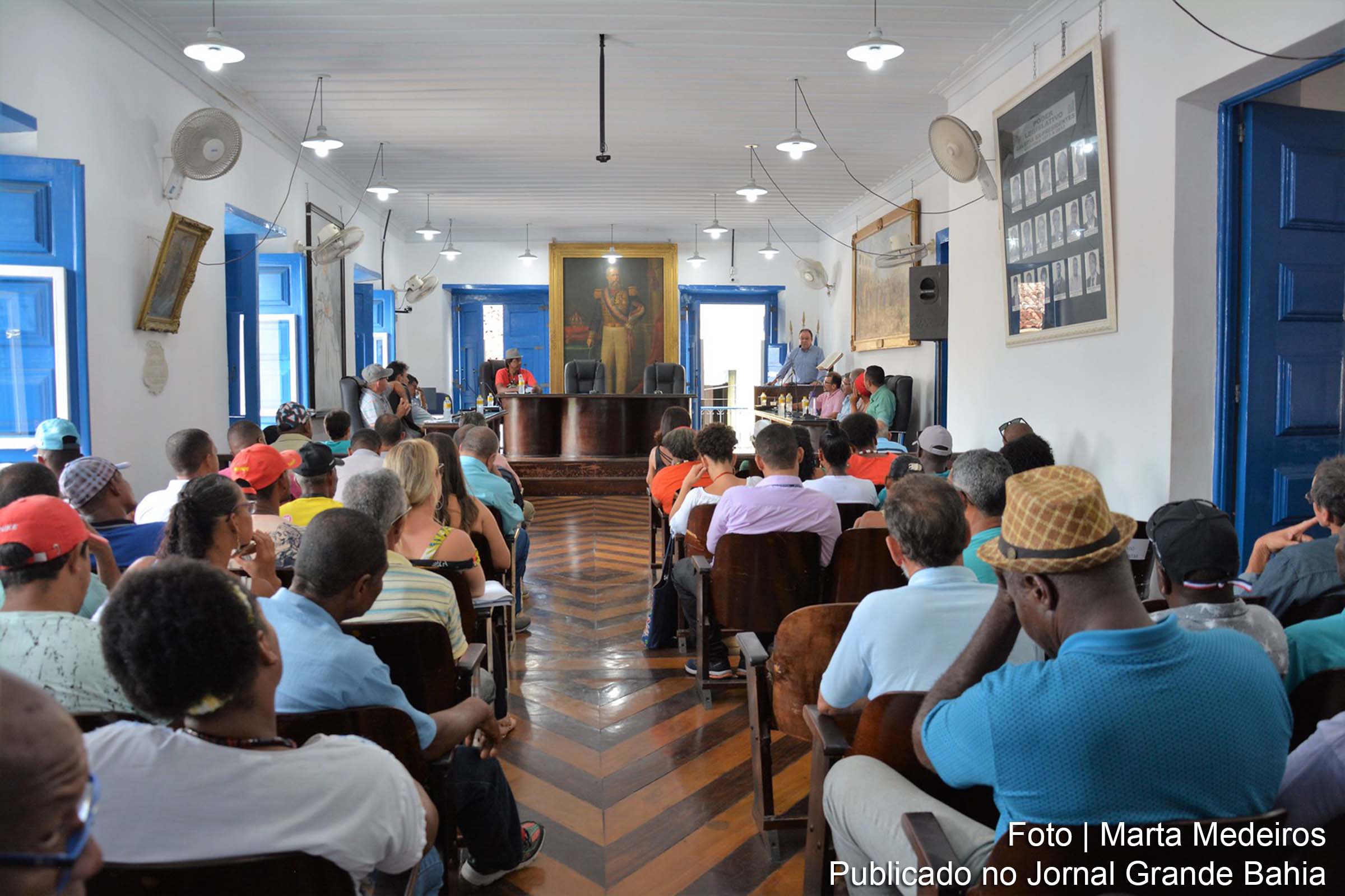 Criação de uma cooperativa de apicultores do Território Recôncavo Baiano, foi o principal resultado do Seminário de Apicultura do Território realizada na Câmara de Vereadores de Cachoeira.