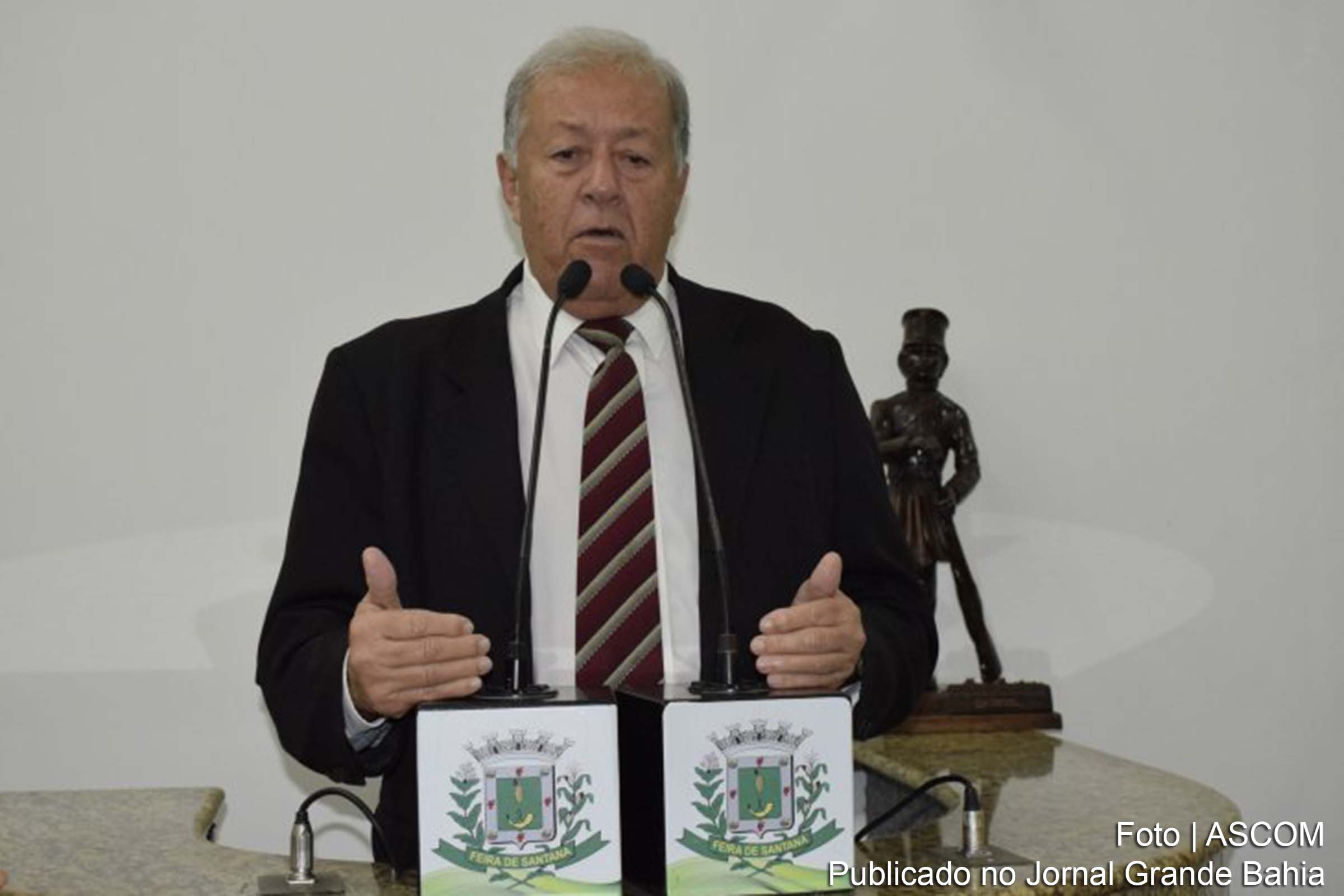 Antônio Carlos (Carlito do Peixe): o canal percorre vários bairros da cidade, a parte que passa pelo bairro irmã Dulce está semiobstruído.