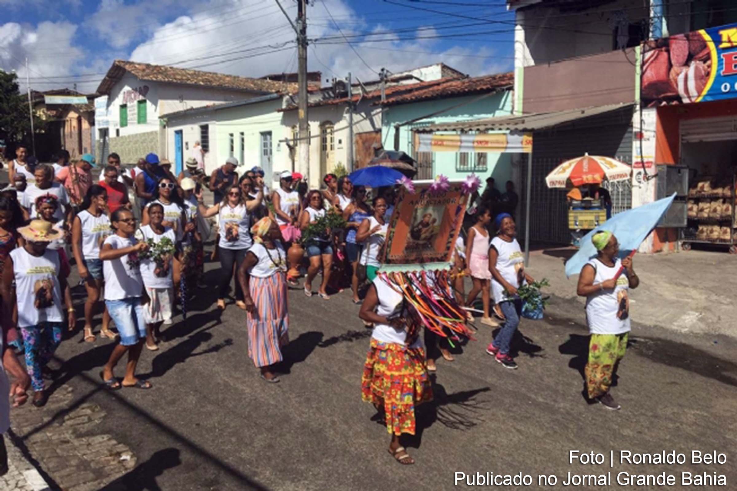 Bando Anunciador reuniu inúmeras manifestações folclóricas e espalhou muita animação pelas ruas do Bairro Santo Antônio dos Prazeres.