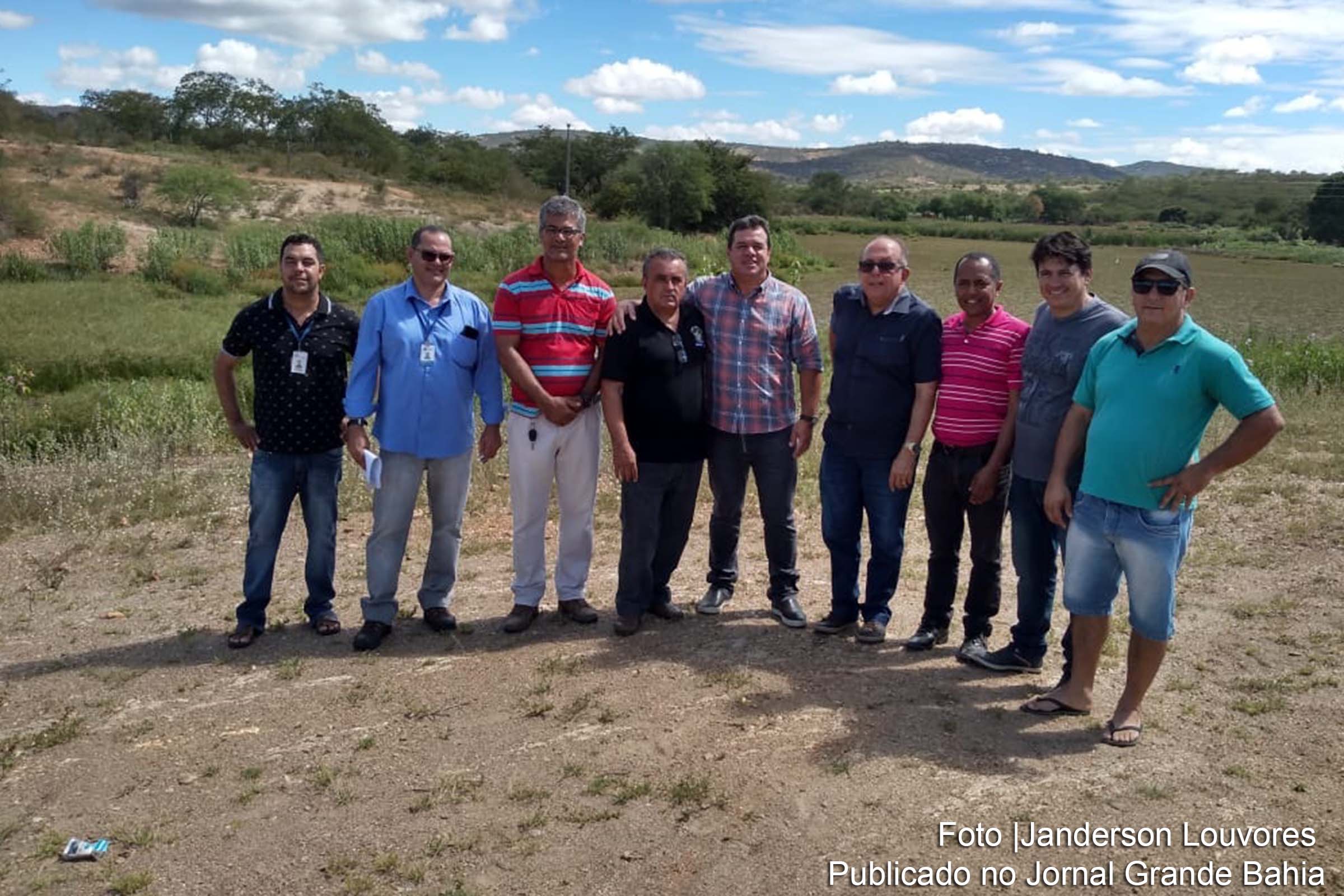 Deputado José de Arimateia e membros da Comissão do Meio Ambiente da ALBA durante a inspeção a barragem de Cipó.