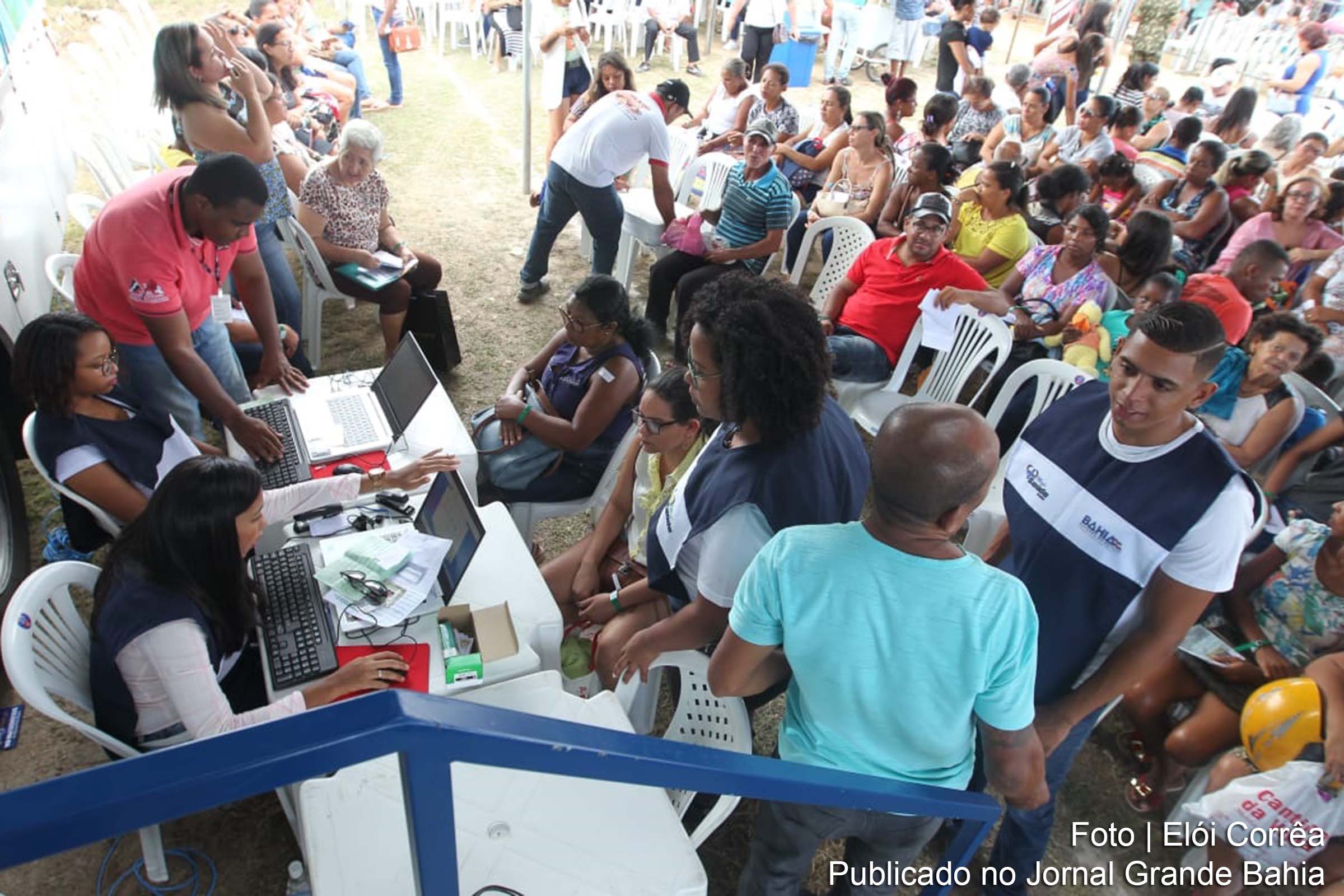 Feira de saúde atende moradores de Jequié e região.