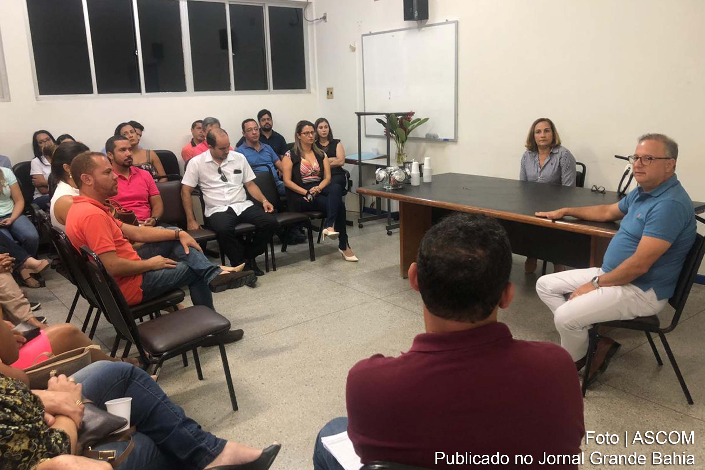 Secretário estadual Fábio Vilas-Boas anuncia investimento no Hospital Regional de Guanambi.