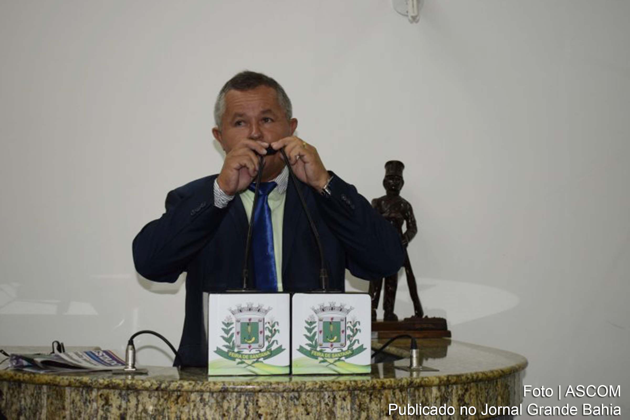 José Menezes (Zé Filé): Feira vive um caso de descaso com a educação, saúde e com o meio ambiente.