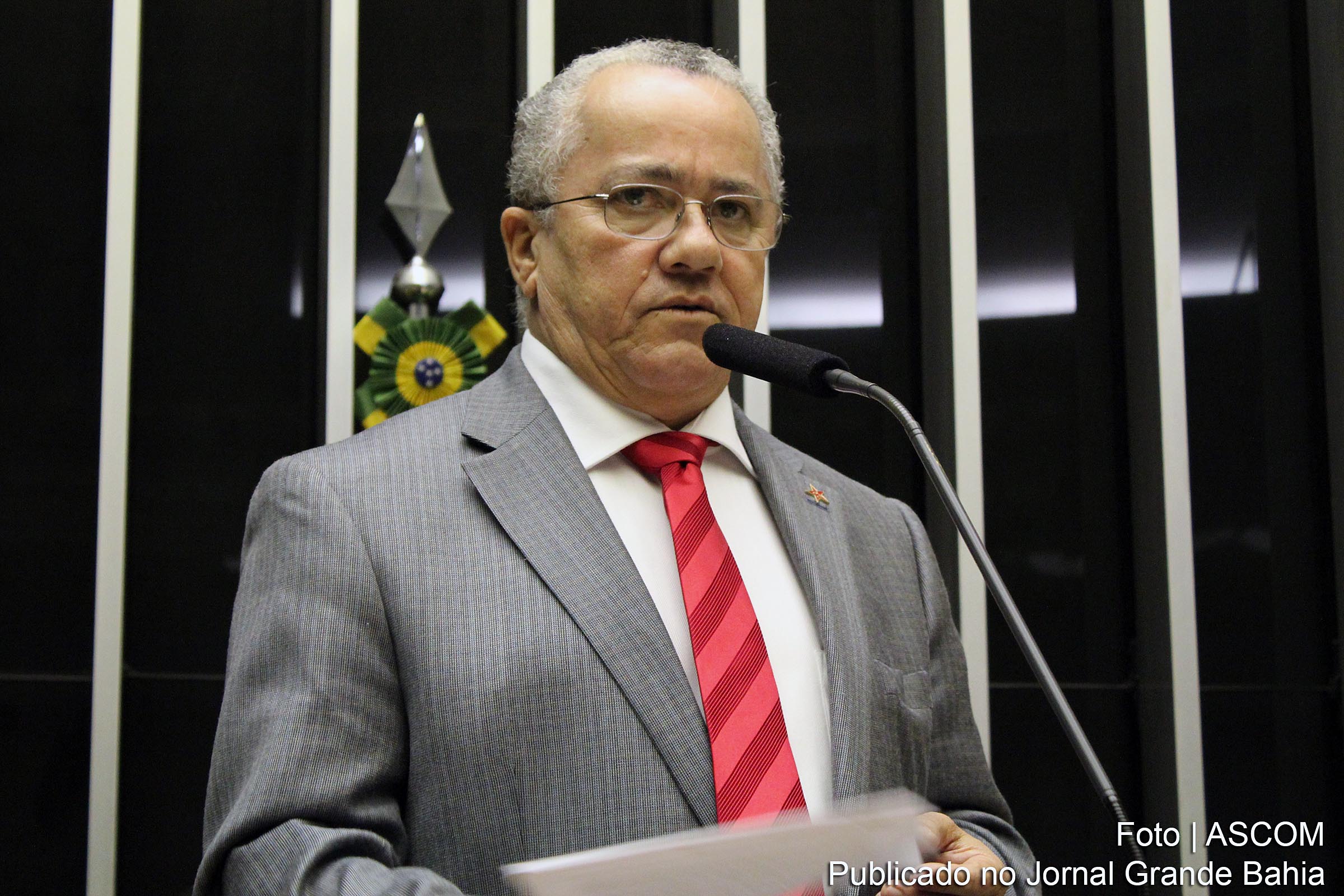 Secretário estadual Josias Gomes contesta reitor da UEFS e rejeita comparação entre crise das universidades federais e estaduais