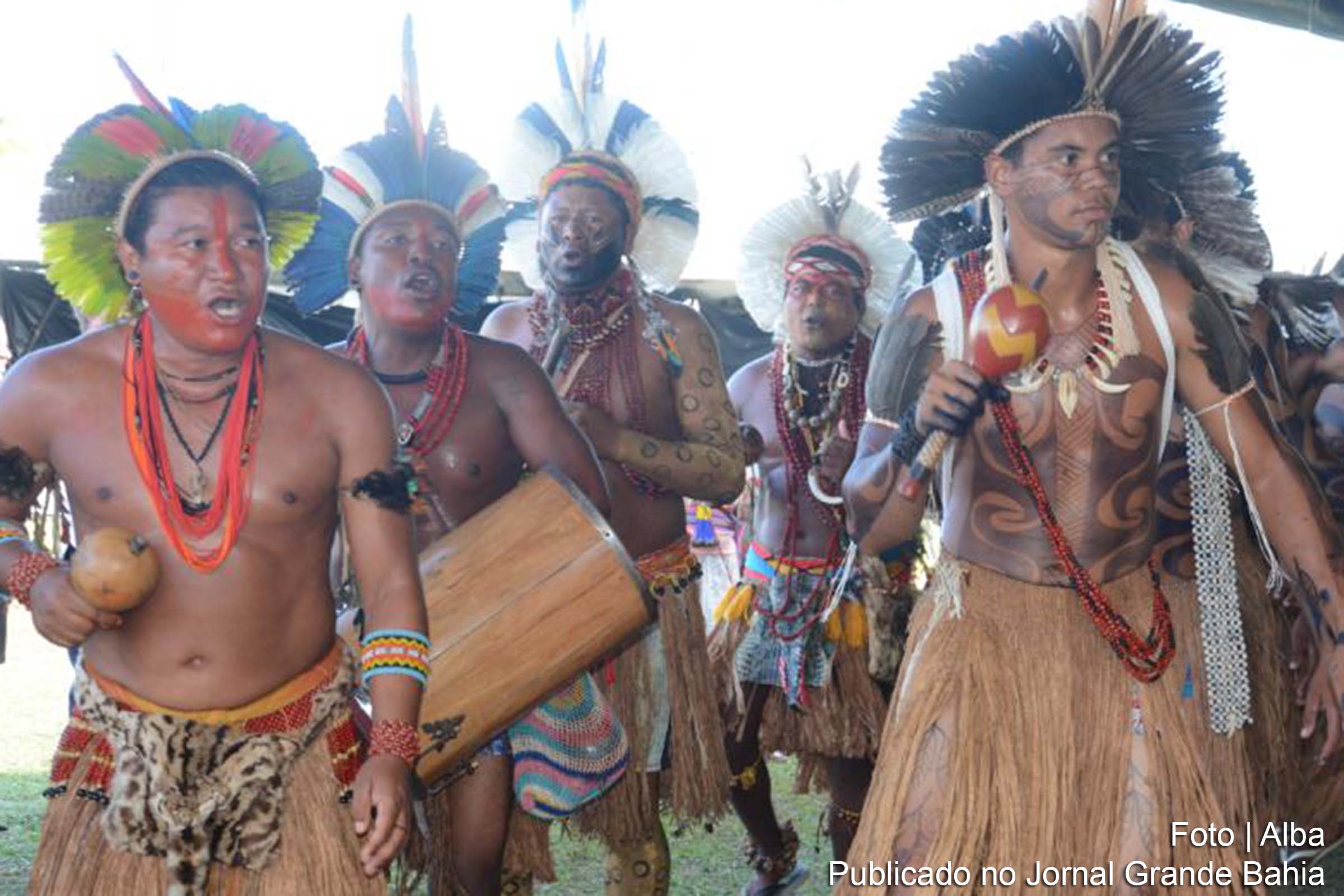 Membros dos povos tradicionais da Bahia realizaram ato na ALBA.