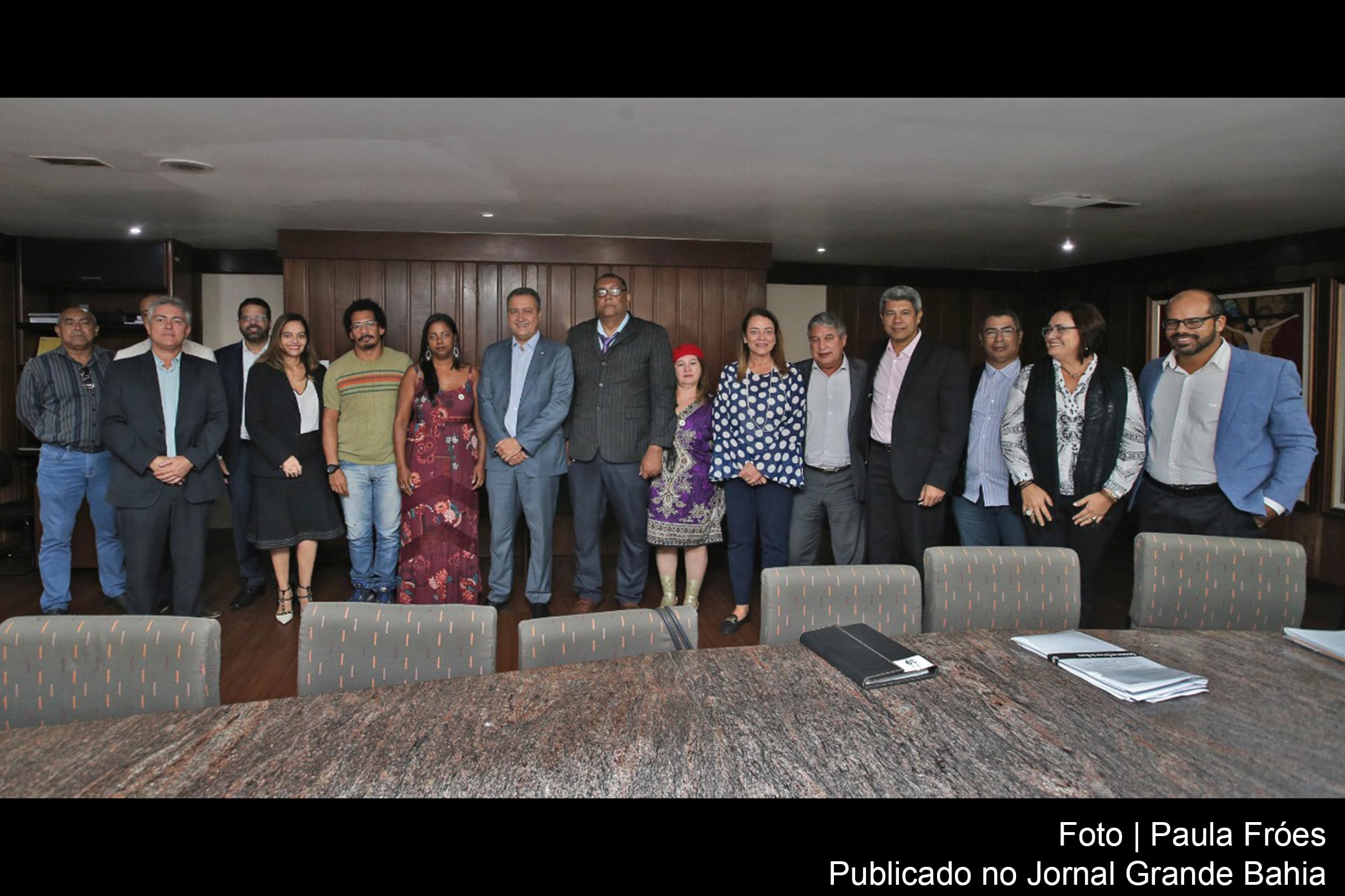 Técnicos e analistas de universidades estaduais participam de reunião com governador Rui Costa e formalizam acordo, nesta quinta-feira (23/02/2019).
