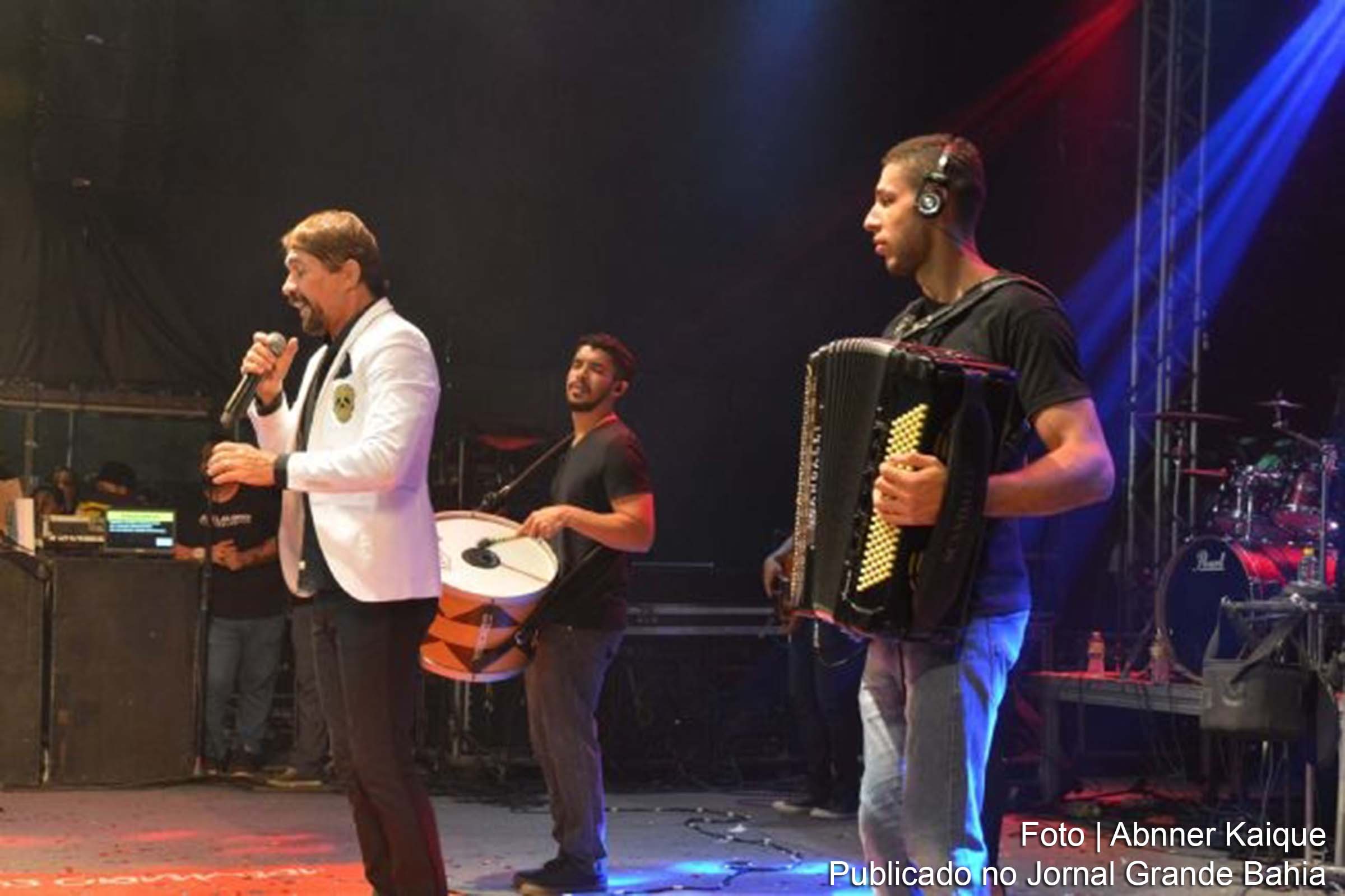 Cantor Adelmário Coelho é uma das atrações mais esperadas em Humildes durante os festejos do São Pedro.