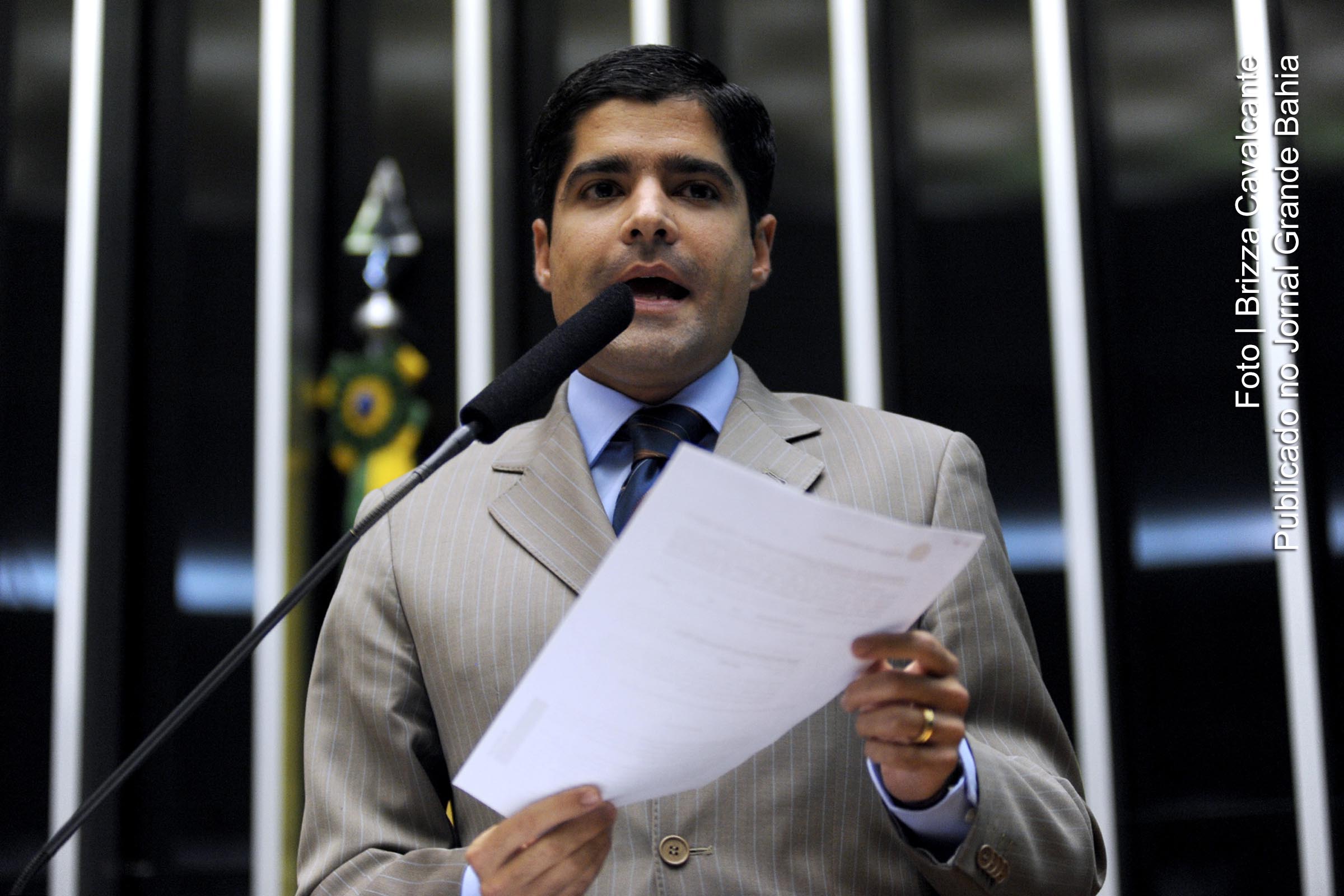 ACM Neto: o governador precisa é sair do palanque, pegar a caneta e começar a governar. Cadê as obras na Bahia? Ele fala da Via Portuária, de uma ferrovia que vai cortar o estado e até de uma ponte entre Salvador e Itaparica, vendendo ilusão.