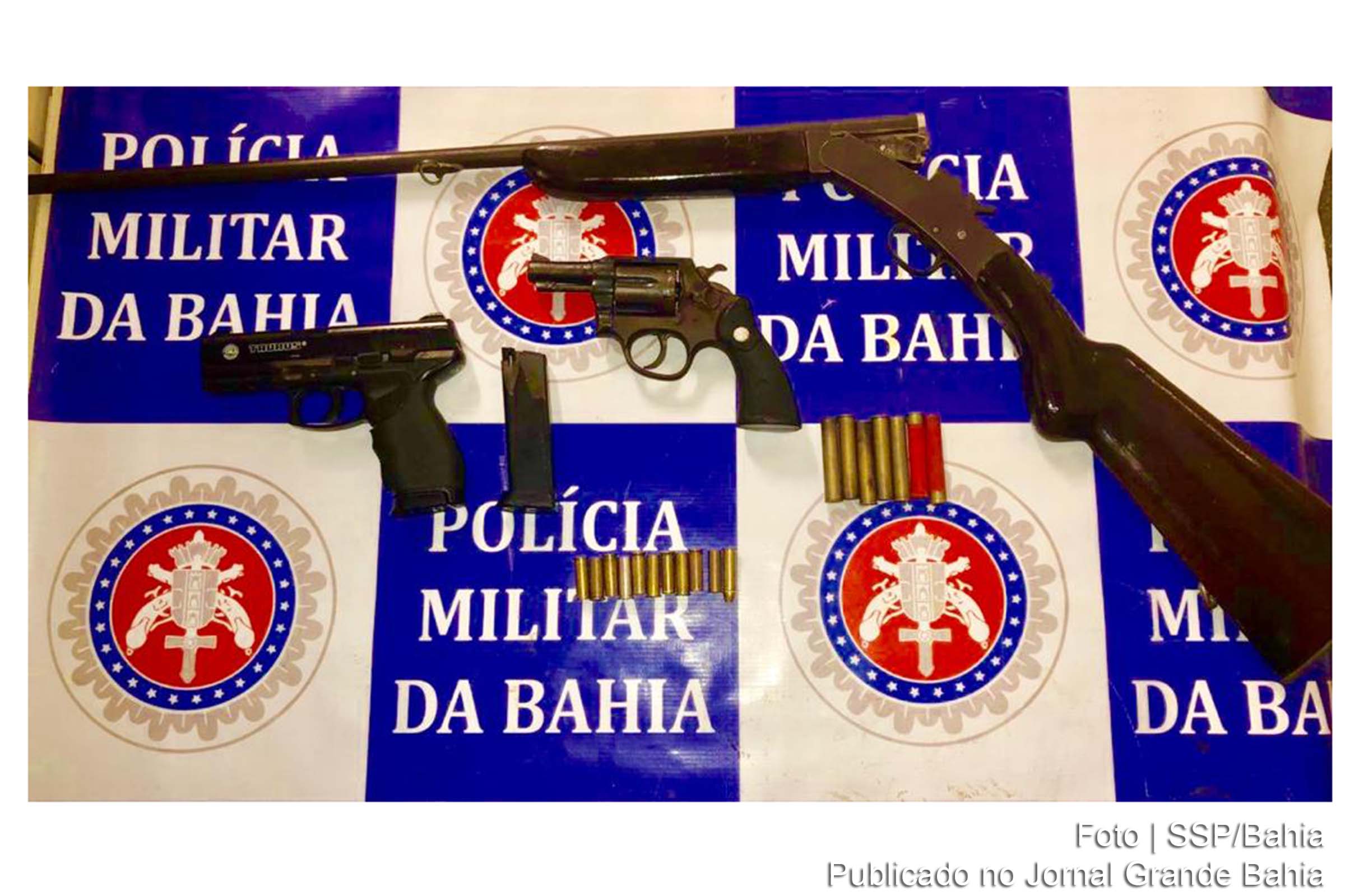 Polícia Militar da Bahia apreende armas durante investigação.