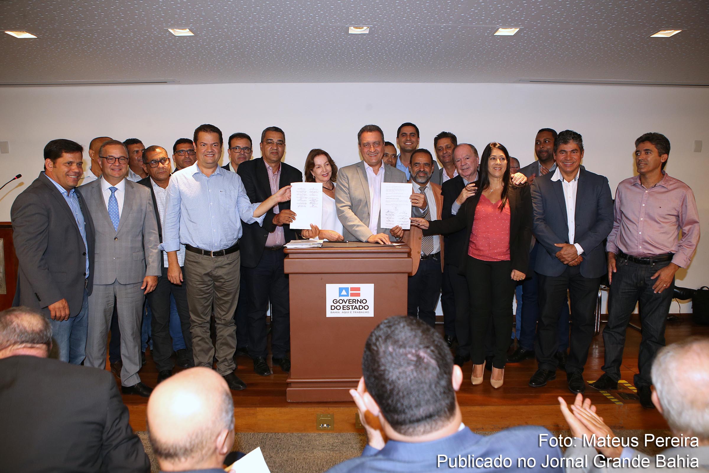 Governador Rui Costa assina protocolos de intenções para criação de três consórcios interfederativos de saúde, nesta segunda-feira (03/06/2019).