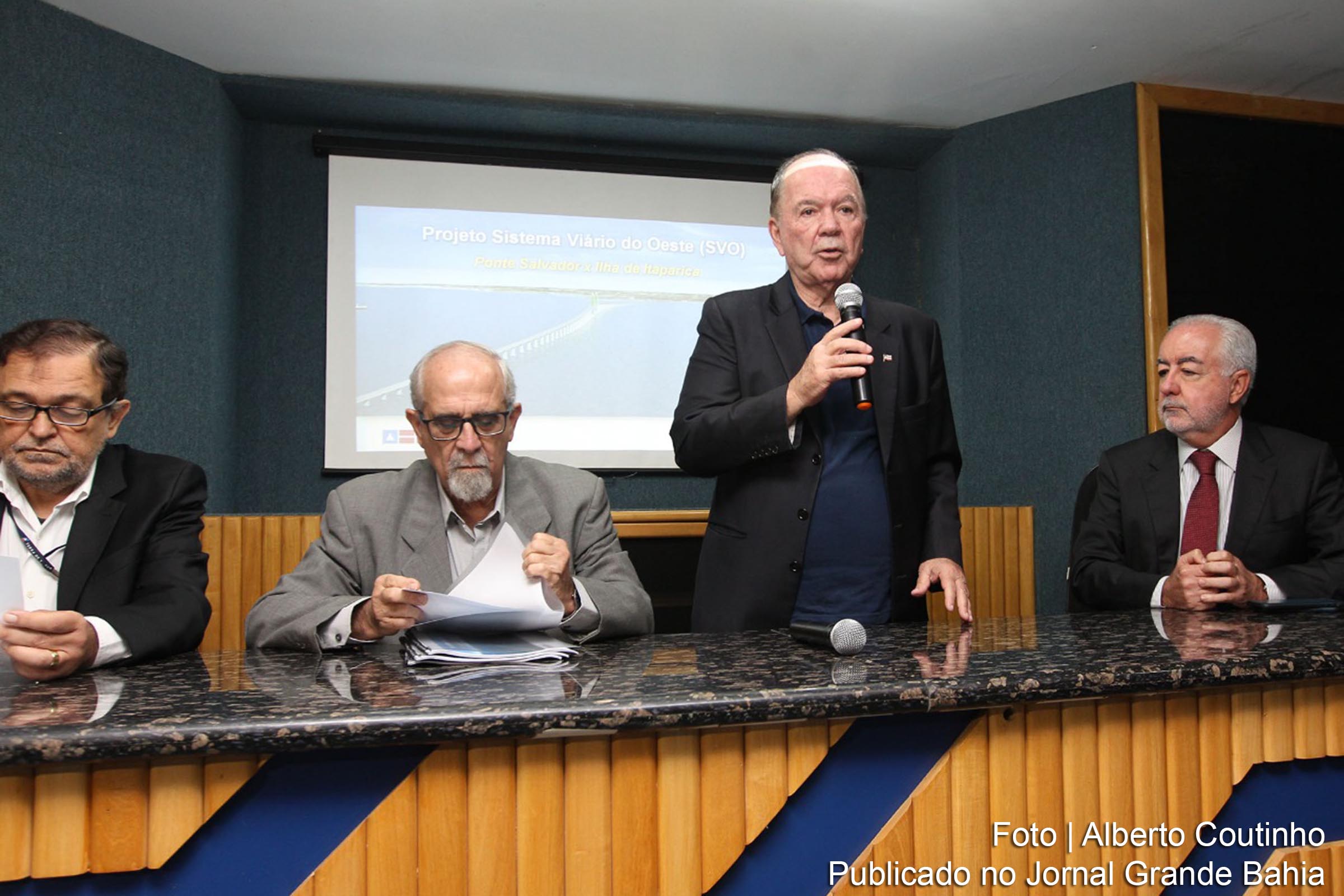 Walter Pinheiro, secretário estadual do Planejamento; Bruno Dauster, chefe da Casa Civil; João Leão, vice-governador e Marcus Cavalcanti, secretário estadual de Infraestrutura participam da apresentação técnica da Ponte Salvador-Itaparica.
