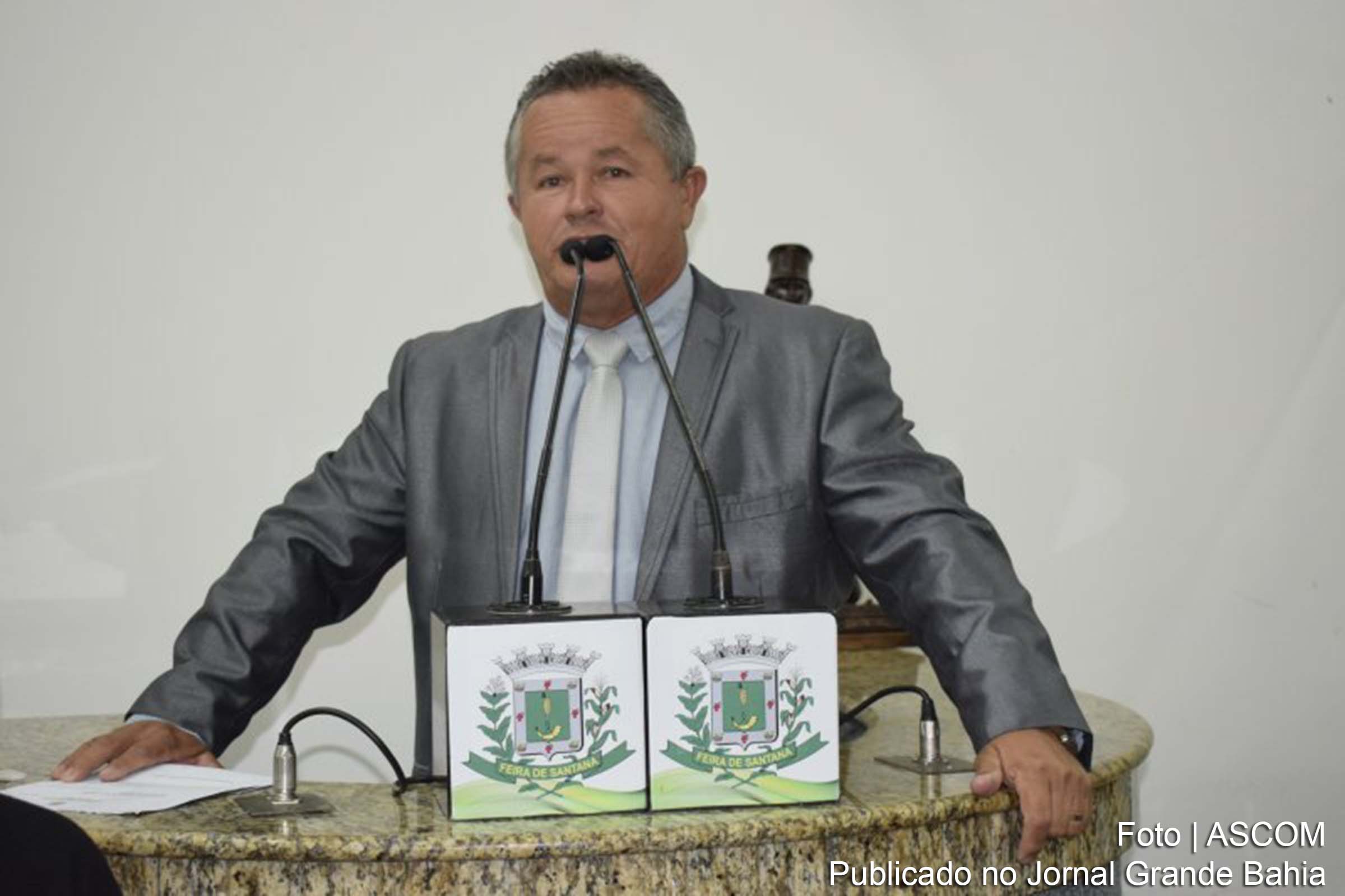 José Menezes (Zé Filé): vocês estão vendo que não são 30 lojas, serão 300. O Município está passando áreas para os grandes empresários dentro do Shopping Popular.