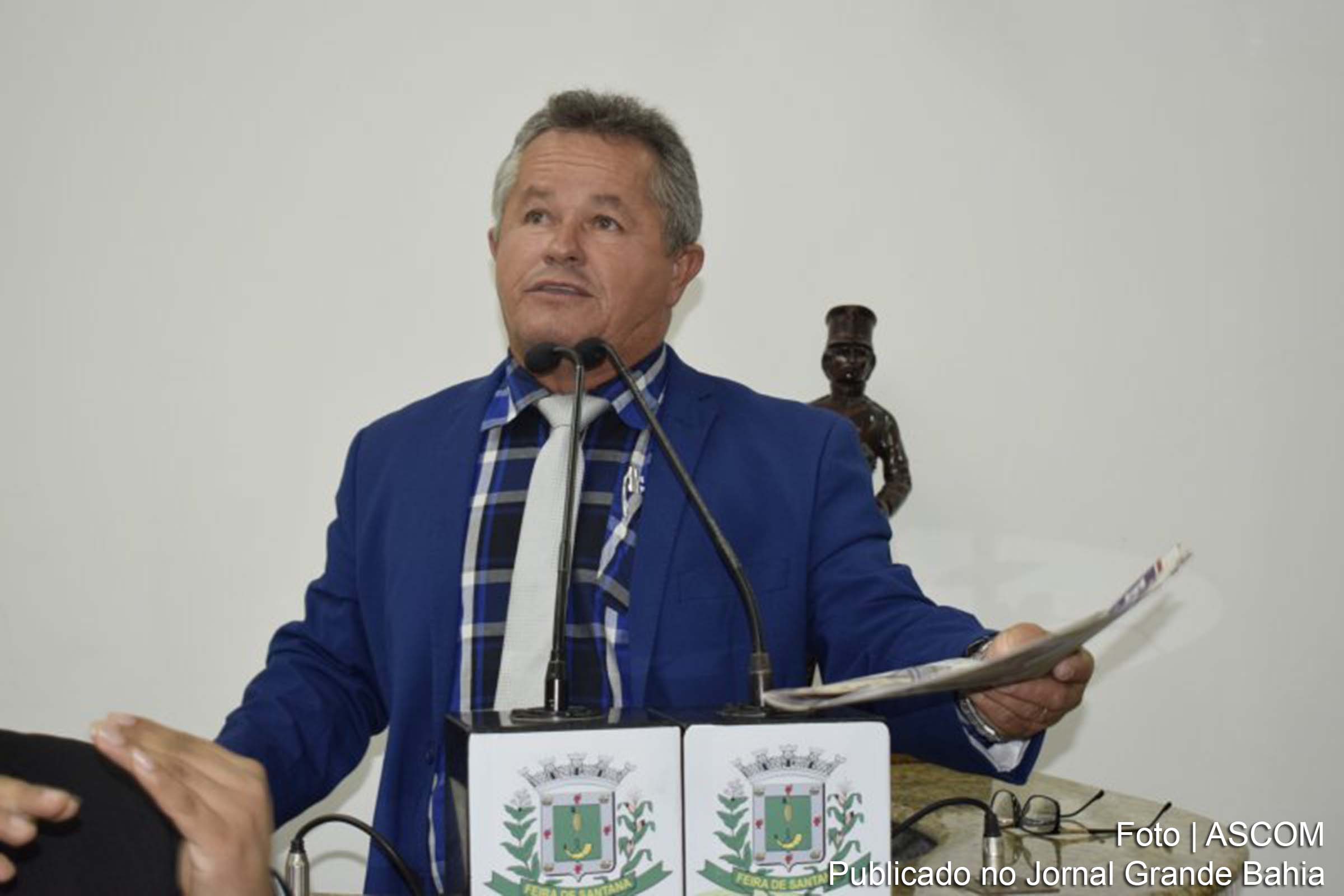 José Menezes (Zé Filé): decidiram gastar R$ 15 milhões para duplicar viadutos. Que atitude descabida.