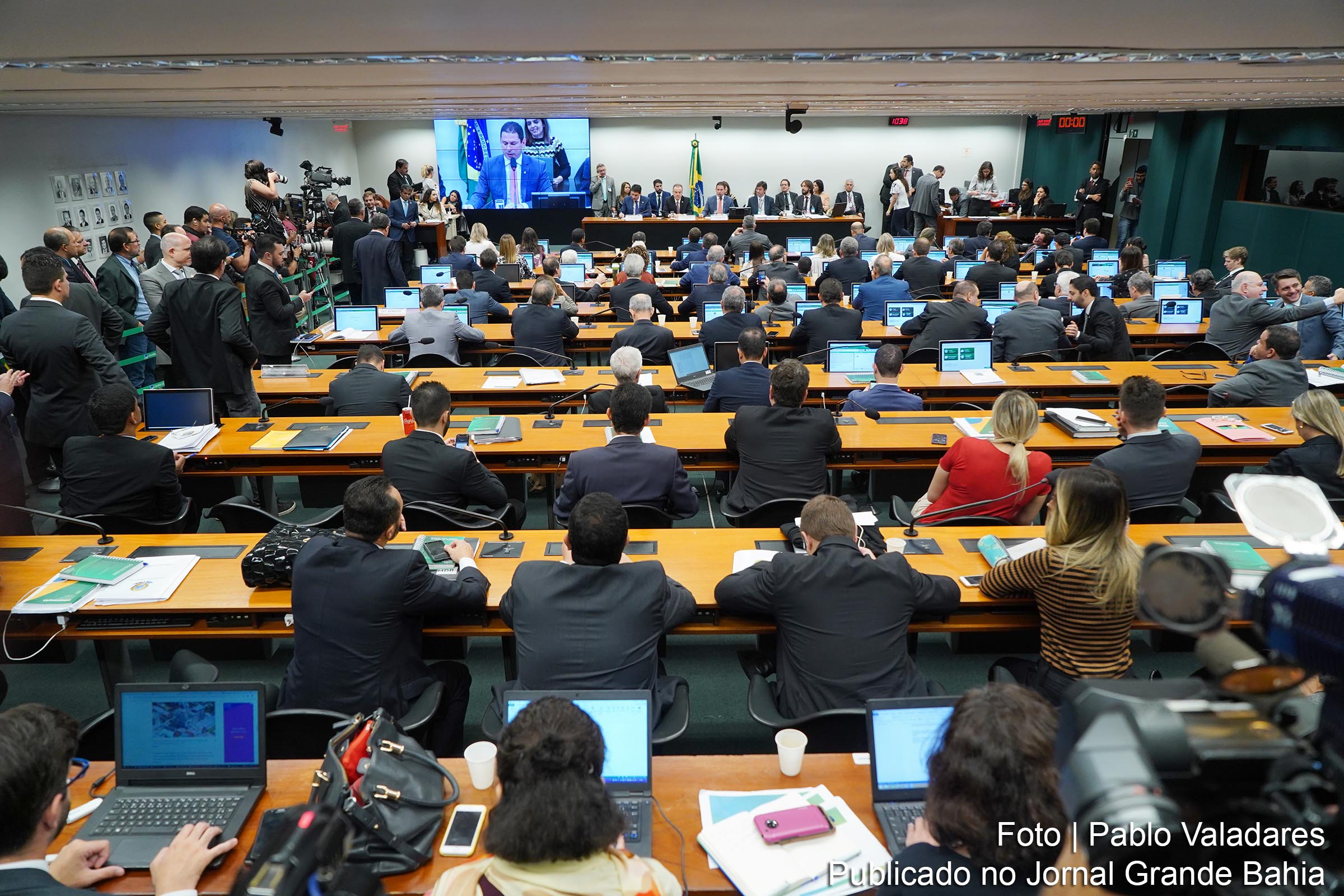 Leitura do relatório e parecer do deputado Samuel Moreira (PSDB-SP), relator da Comissão Especial da Reforma da Previdência, realizado nesta quinta-feira (13/06/2019), na Câmara dos Deputados.