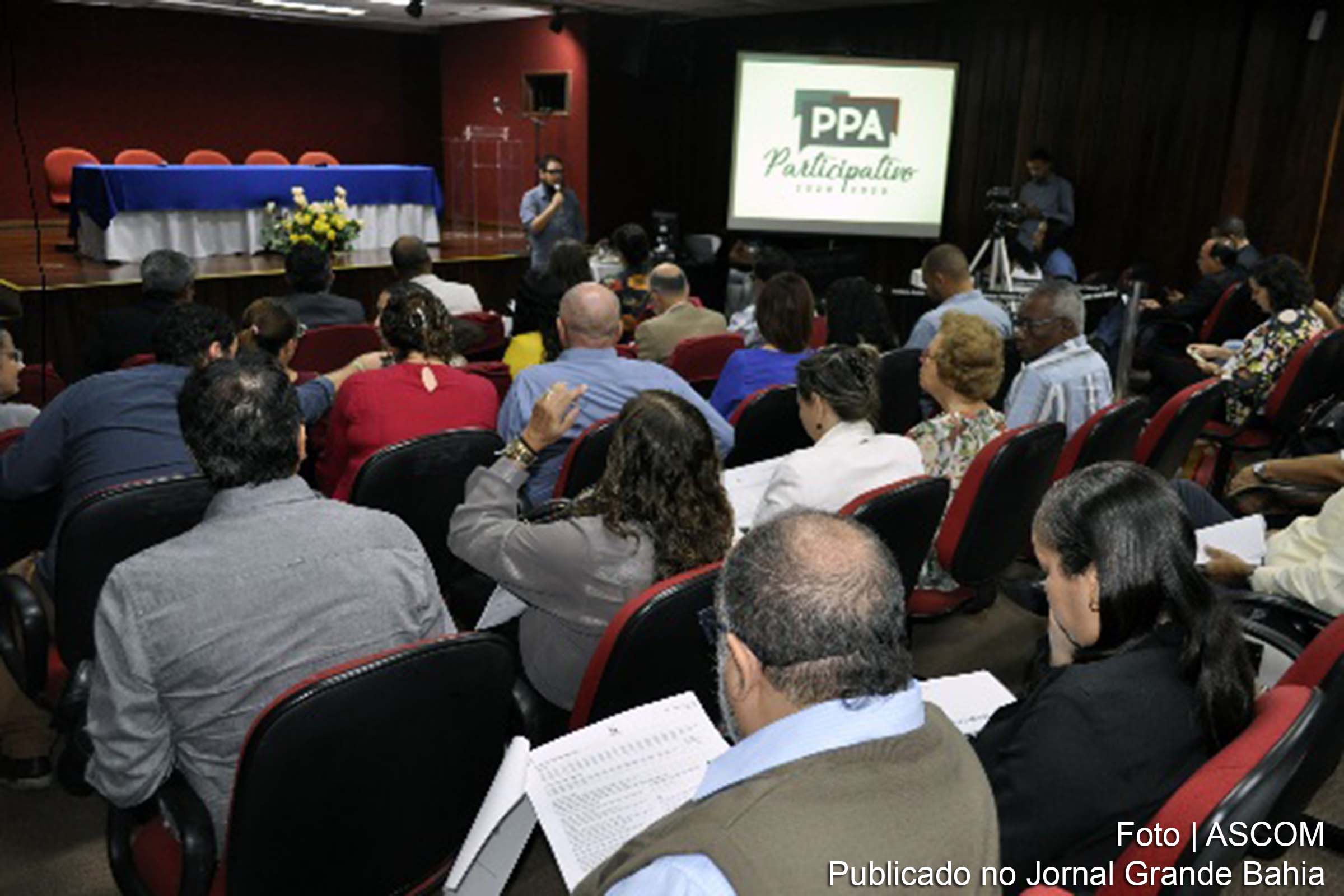 Mesa programática do Plano Plurianual Participativo da Bahia realizada no Instituto Anísio Teixeira.