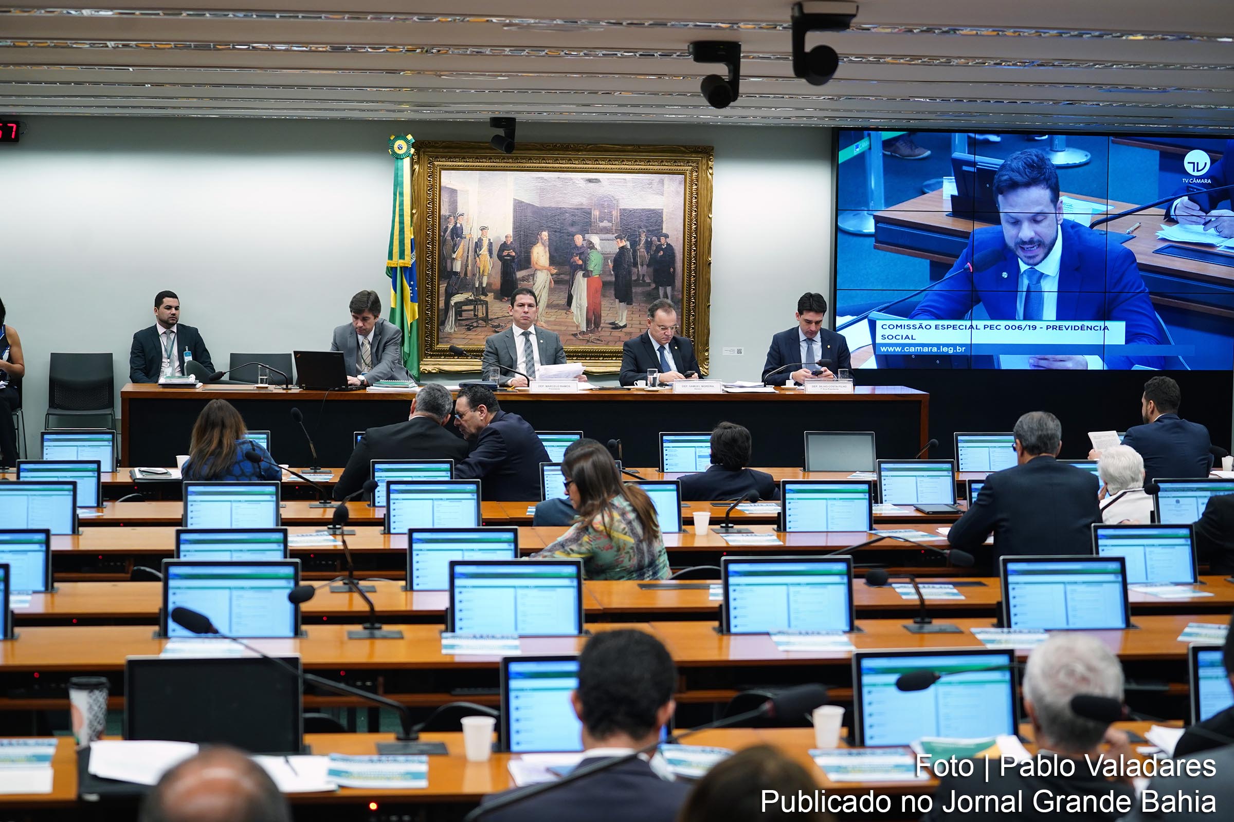 Reunião ordinária da Comissão Especial da Câmara dos Deputados destinada a continuação da discussão e votação do parecer do relatório da Reforma da Previdência.