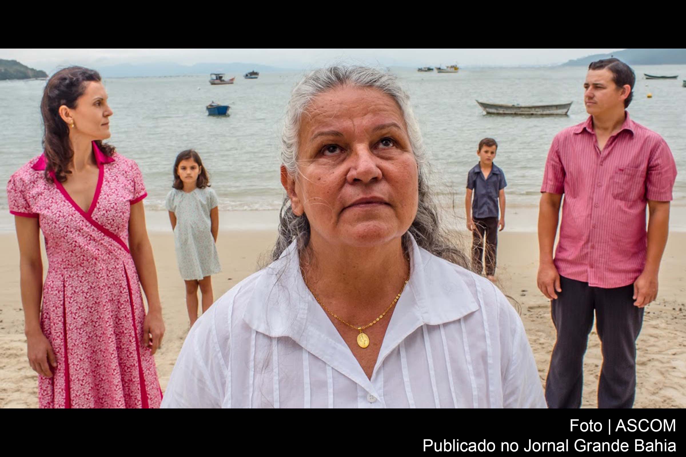 Cena do Filme 'Abrindo as janelas do tempo'.