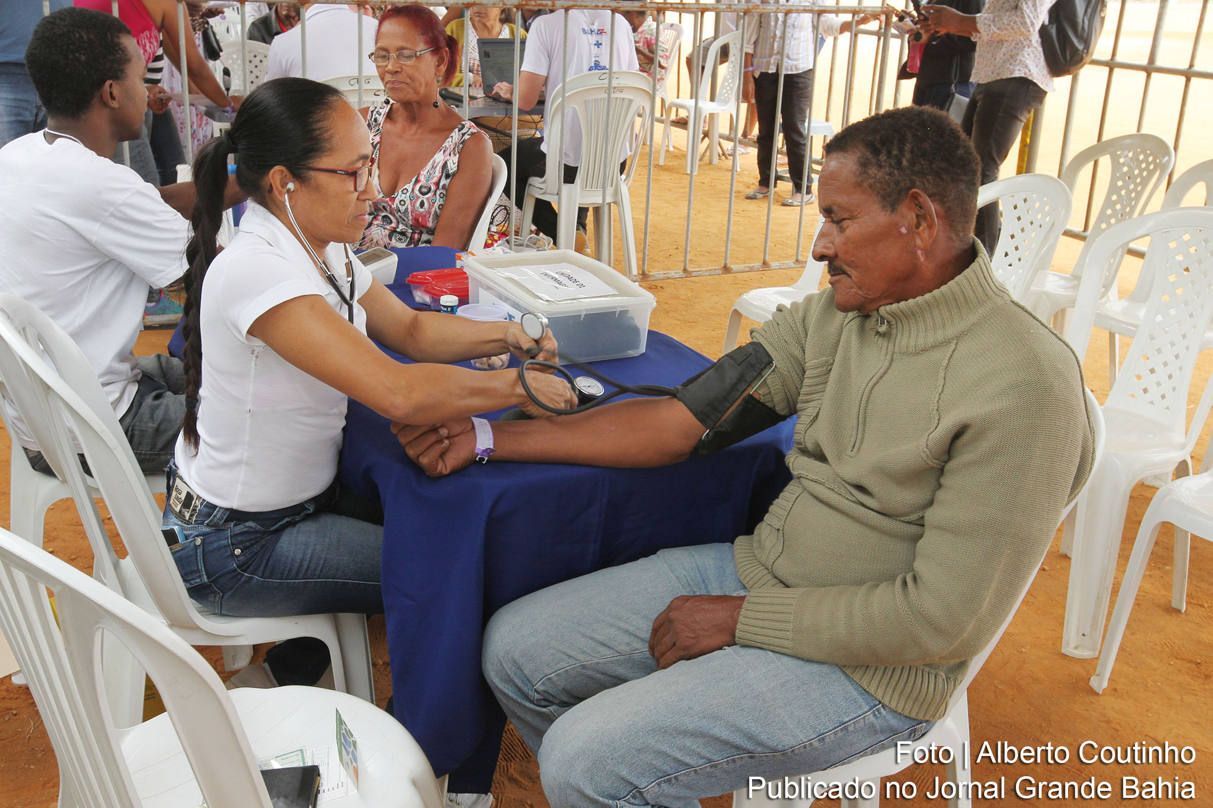 Ação conta com uma série de serviços de saúde e a expectativa é superar dez mil atendimentos.