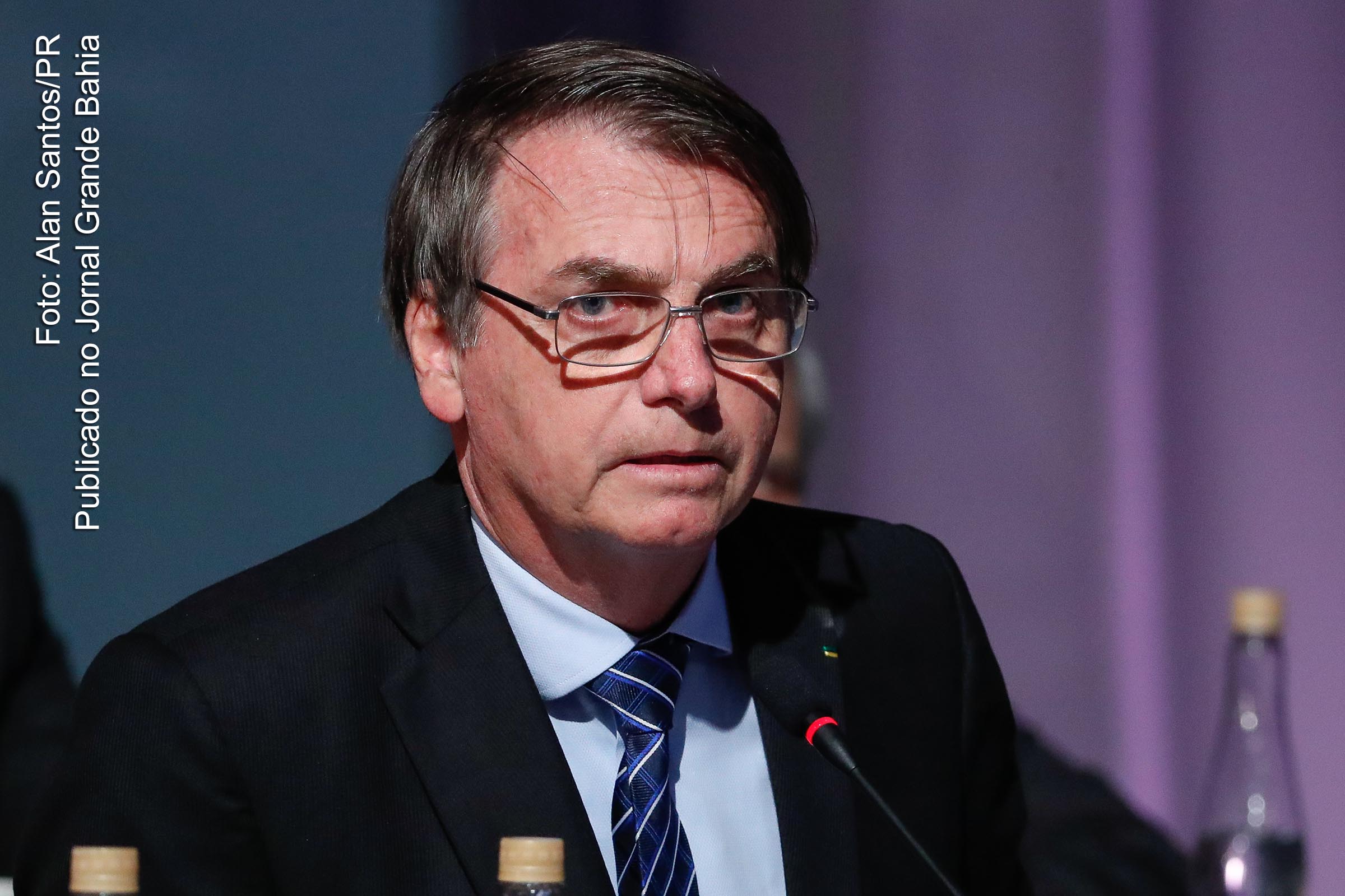 Em visita à Bahia, presidente Jair Bolsonaro evita contato com povo; Filha de Glauber Rocha cancela participação na inauguração do Aeroporto de Vitória da Conquista