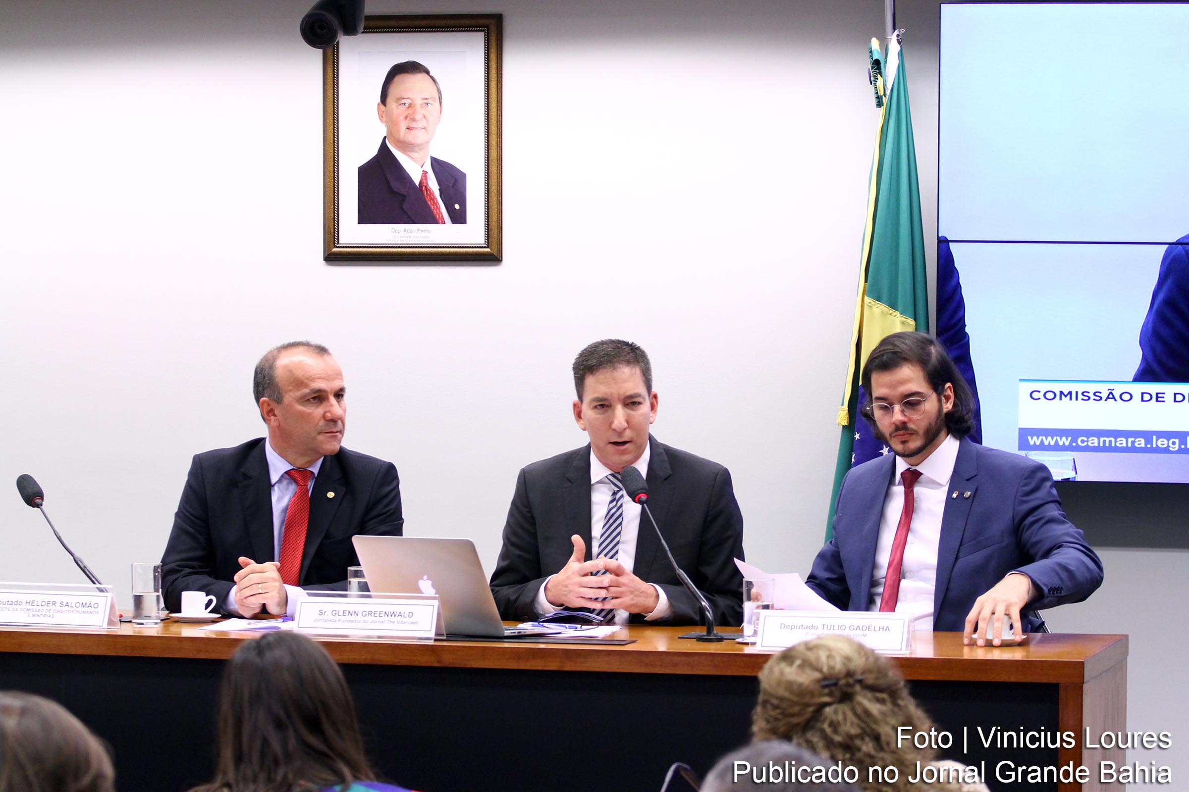 Jornalista Glenn Greenwald esteve na Câmara dos Deputados e revelou relação de conluio entre o, à época, juiz Sergio Moro e procuradores Republica, que atuam na força-tarefa do Caso da Lava Jato. Ele disse que, desde então, sofre ataques e ameaças de pessoas aparentemente ligadas aos denunciados.