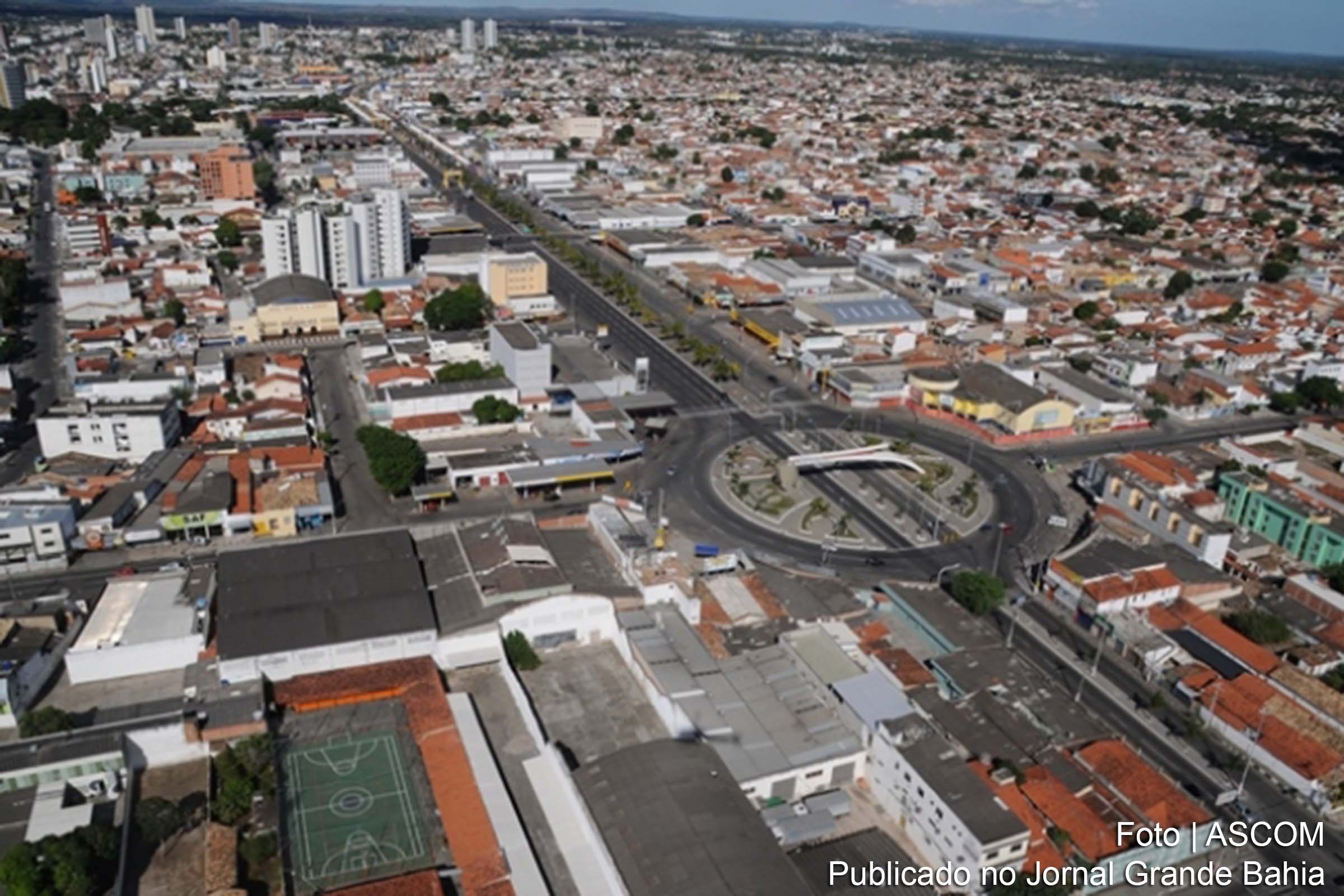 Vista aérea do centro comercial de Feira de Santana.
