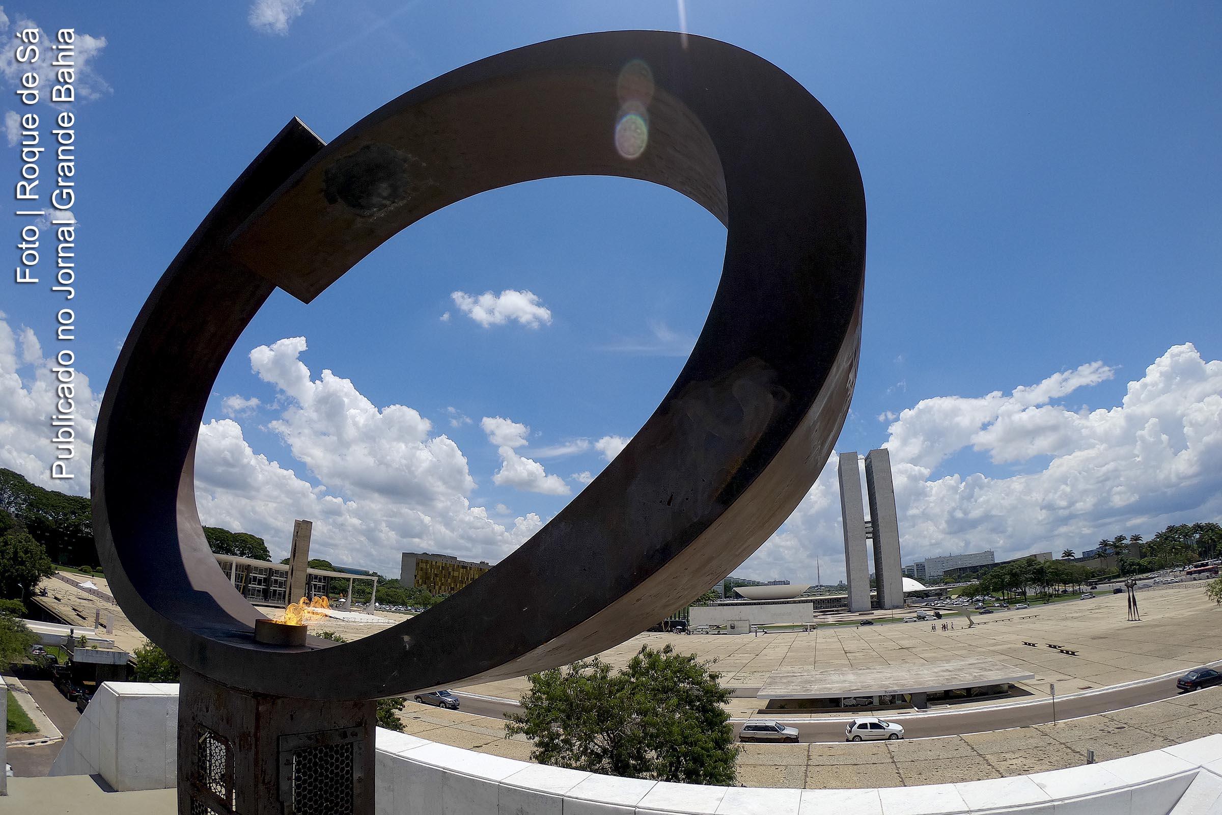 Gastos dos Poderes Legislativo e Judiciário e do Ministério Público podem extrapolar limite constitucional, alerta Governo Bolsonaro