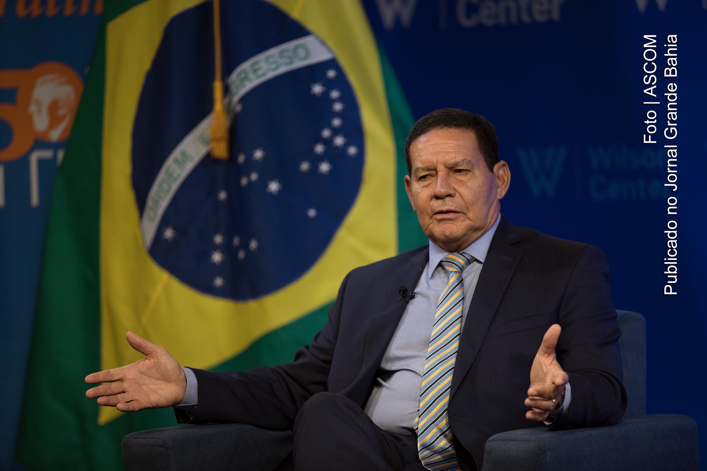 A anarquia e o silencio dos generais | Por Luiz Holanda