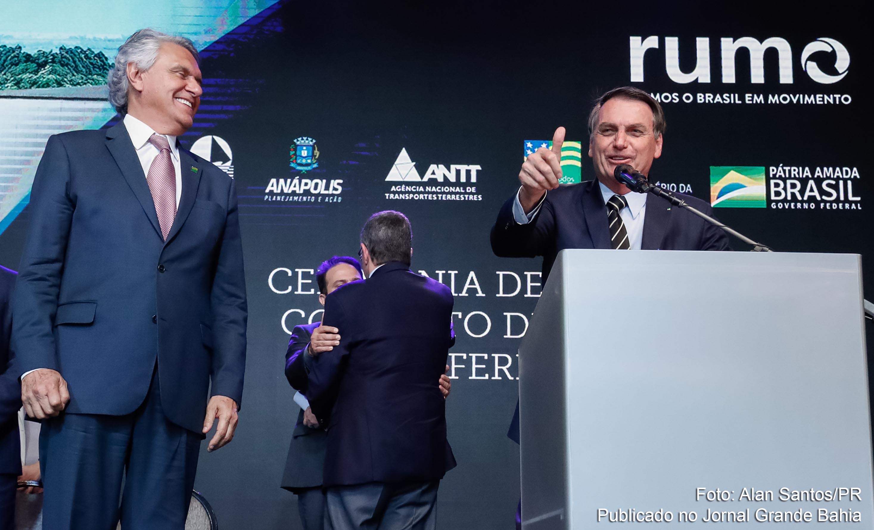 Jair Bolsonaro (PSL-RJ), presidente da República, conduz política de desindustrialização, provocando retrocesso socioeconômico.