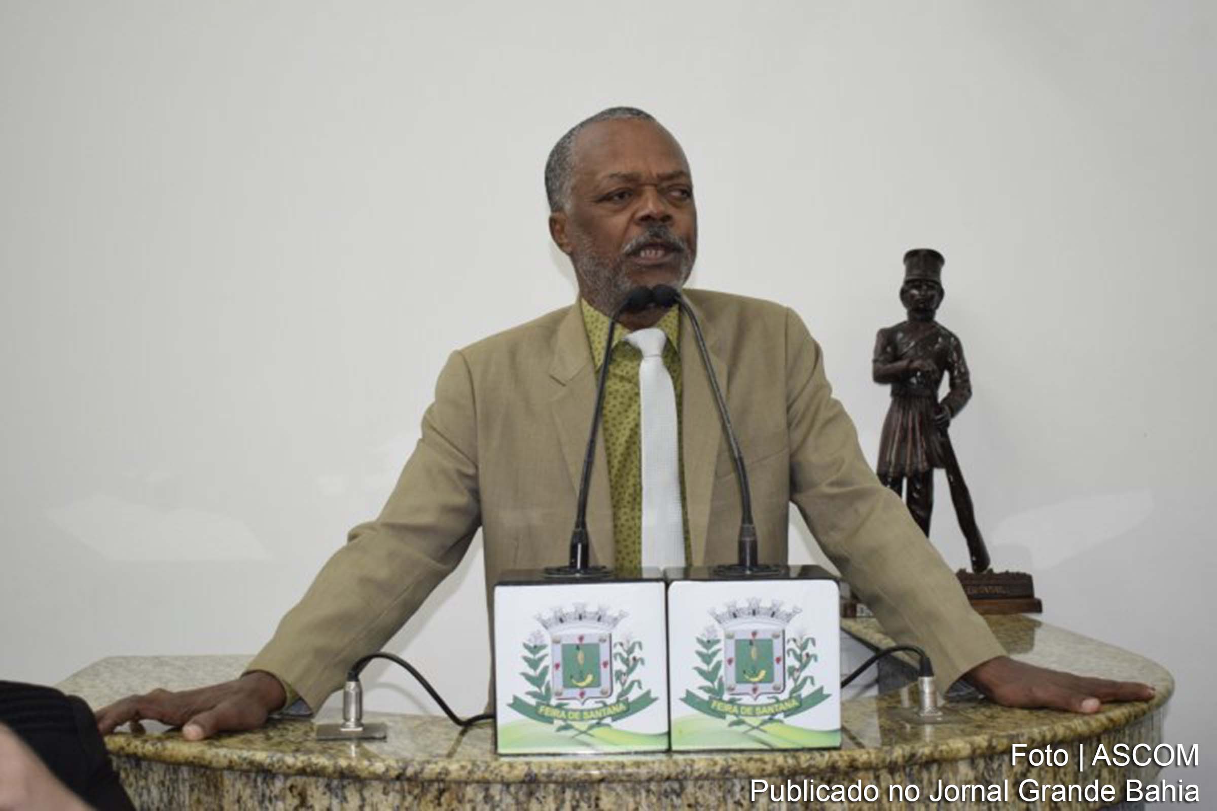 João dos Santos (João Bililiu): nós vereadores representantes dos camelôs não sabemos dessas reuniões, e o vereador Roberto Tourinho vem colocar a população contra nós.