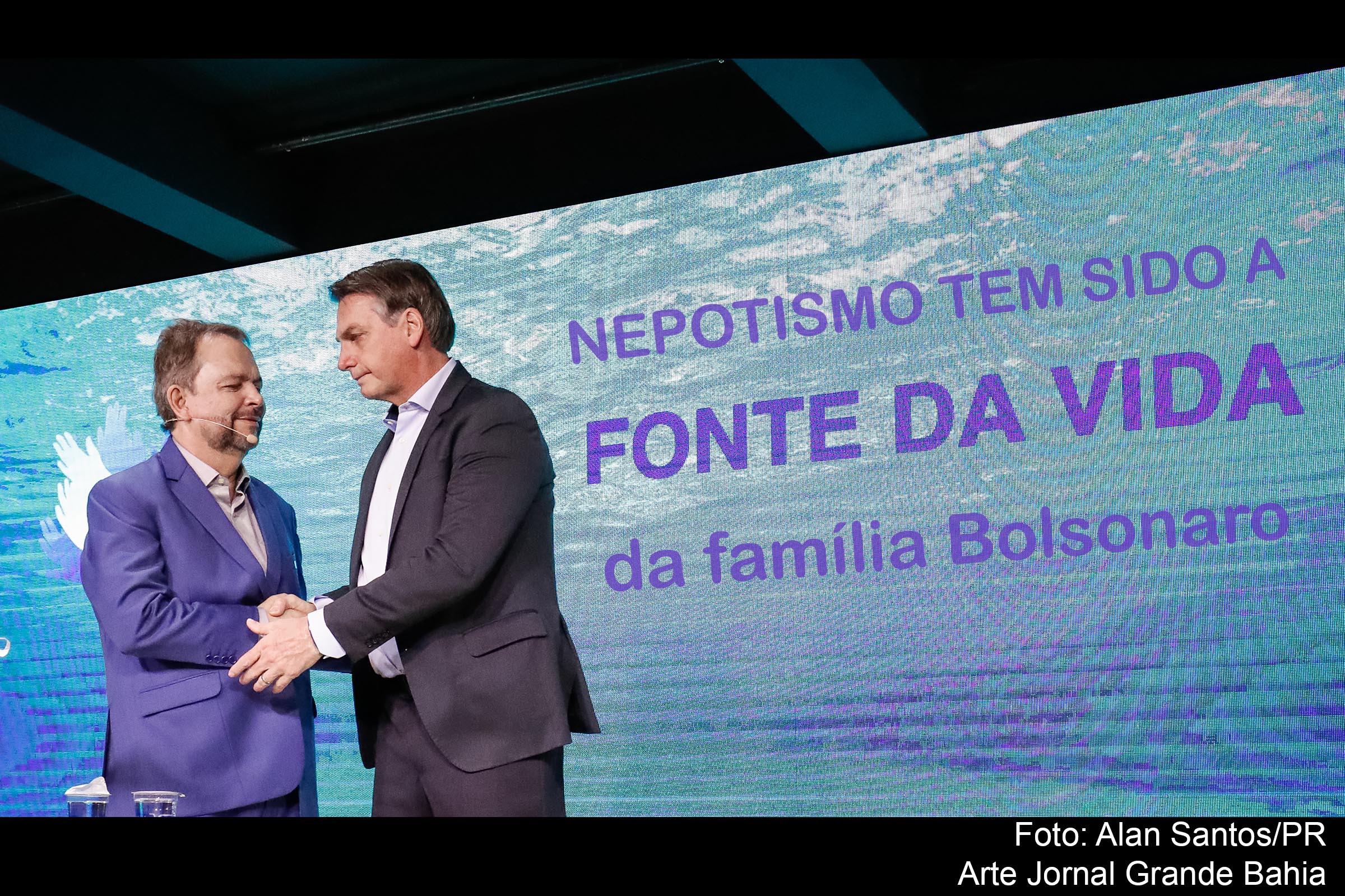 Presidente Jair Bolsonaro lidera uma família devotada ao nepotismo.