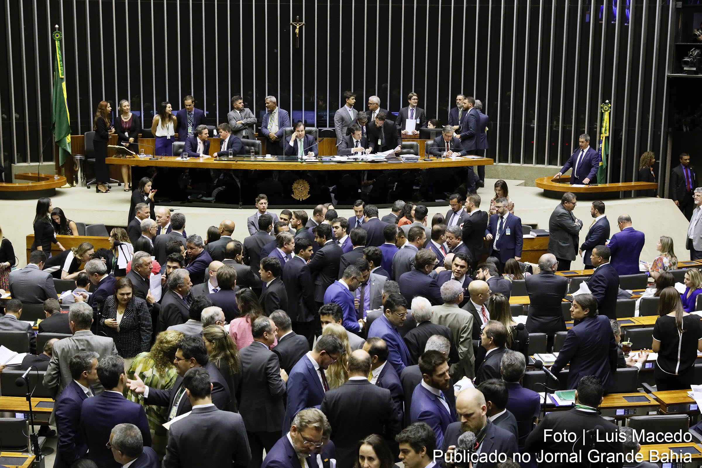 Deputados aprovaram medidas como o retorno da propaganda partidária semestral.