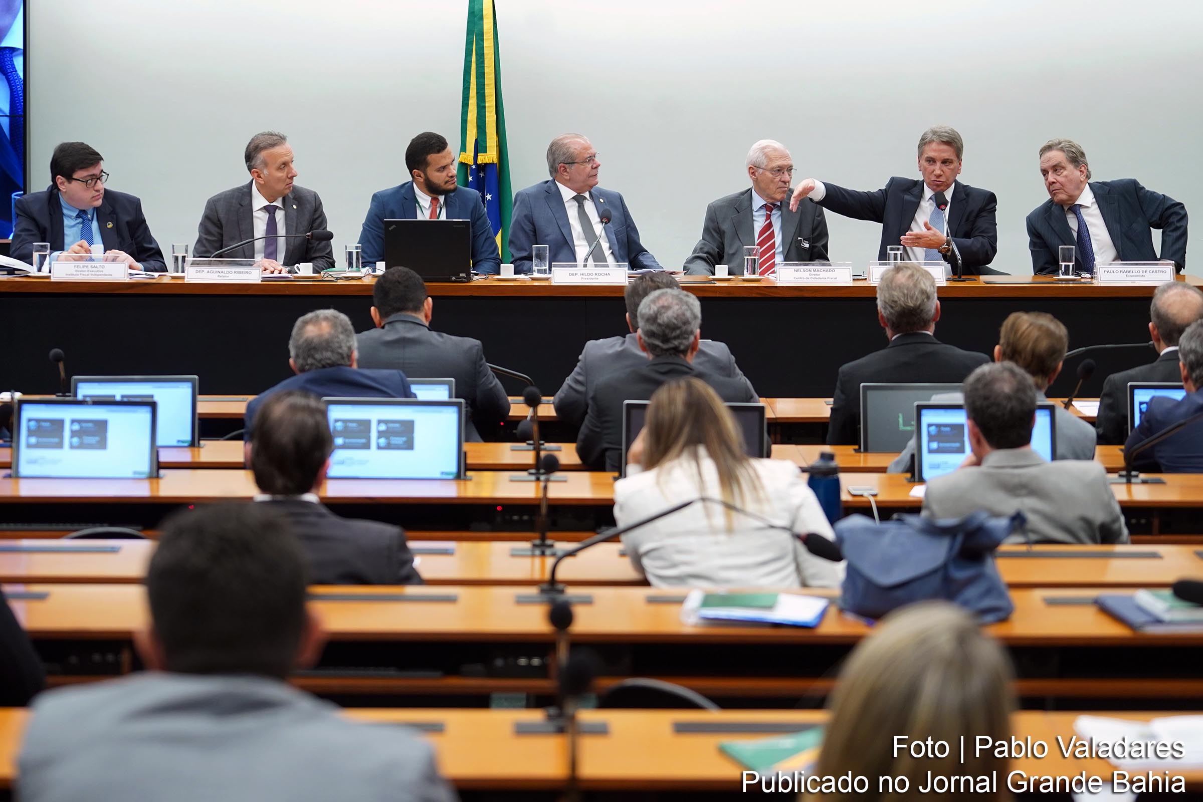 Na Câmara dos Deputados, debatedores avaliaram a substituição de cinco impostos de consumo pelo IBS. Deputado Aguinaldo Ribeiro (PP-PB), relator da Reforma Tributária, diz que é contrário à proposta do Governo Bolsonaro de usar a CPMF para substituir a tributação sobre folha de salários.