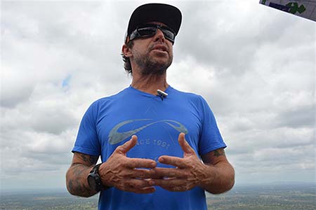 O famoso campeão brasileiro de vôo Sabiá, nascido Luiz Henrique Tapajós veio prestigiar a 1ª. Etapa do Campeonato Baiano de Vôo Livre.