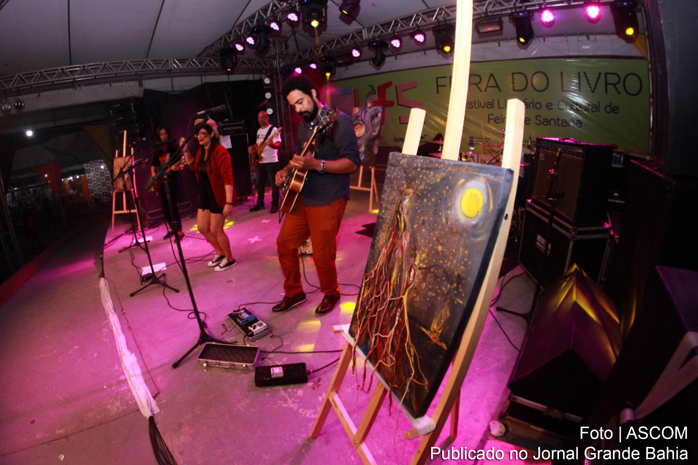 Grupo Mousikê expõe obras de Simone Rasslan em show literomusical durante a edição 2019 da Feira do Livro de Feira de Santana