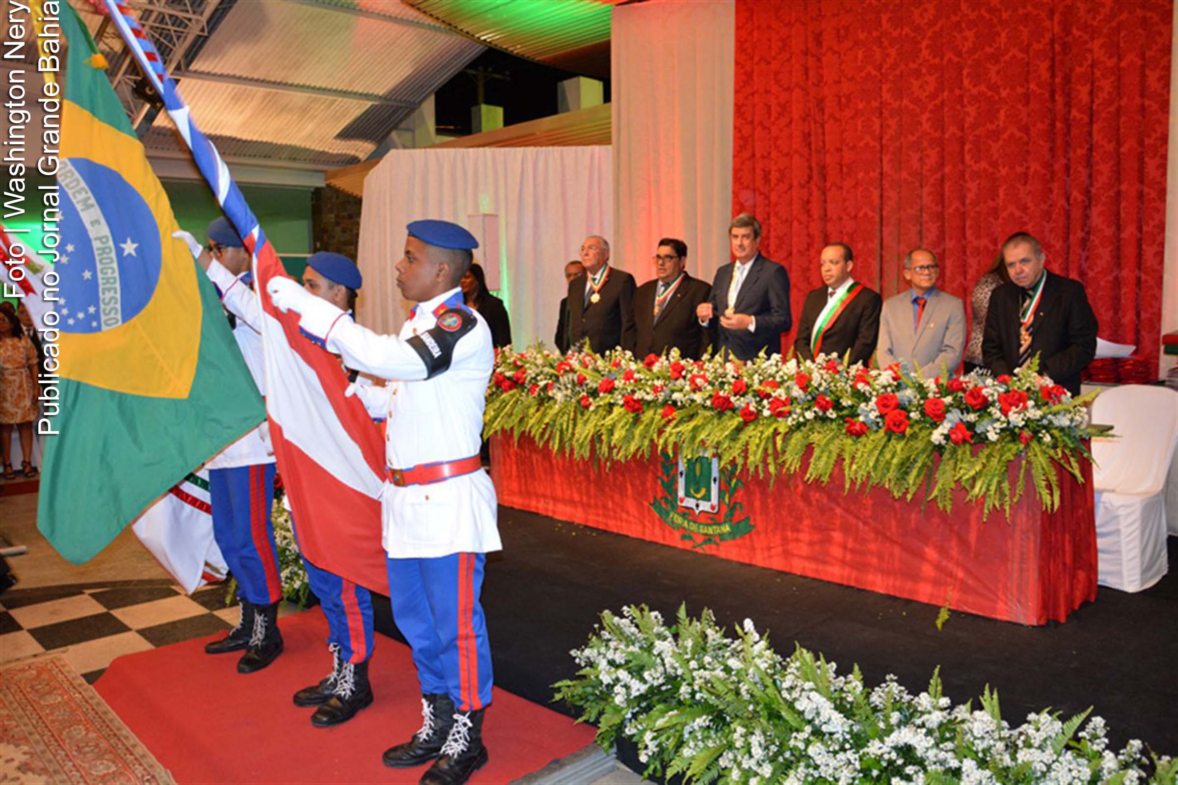 Servidores públicos, executivos, empresários, profissionais liberais, foram oficialmente admitidos na Ordem Municipal do Mérito de Feira de Santana.