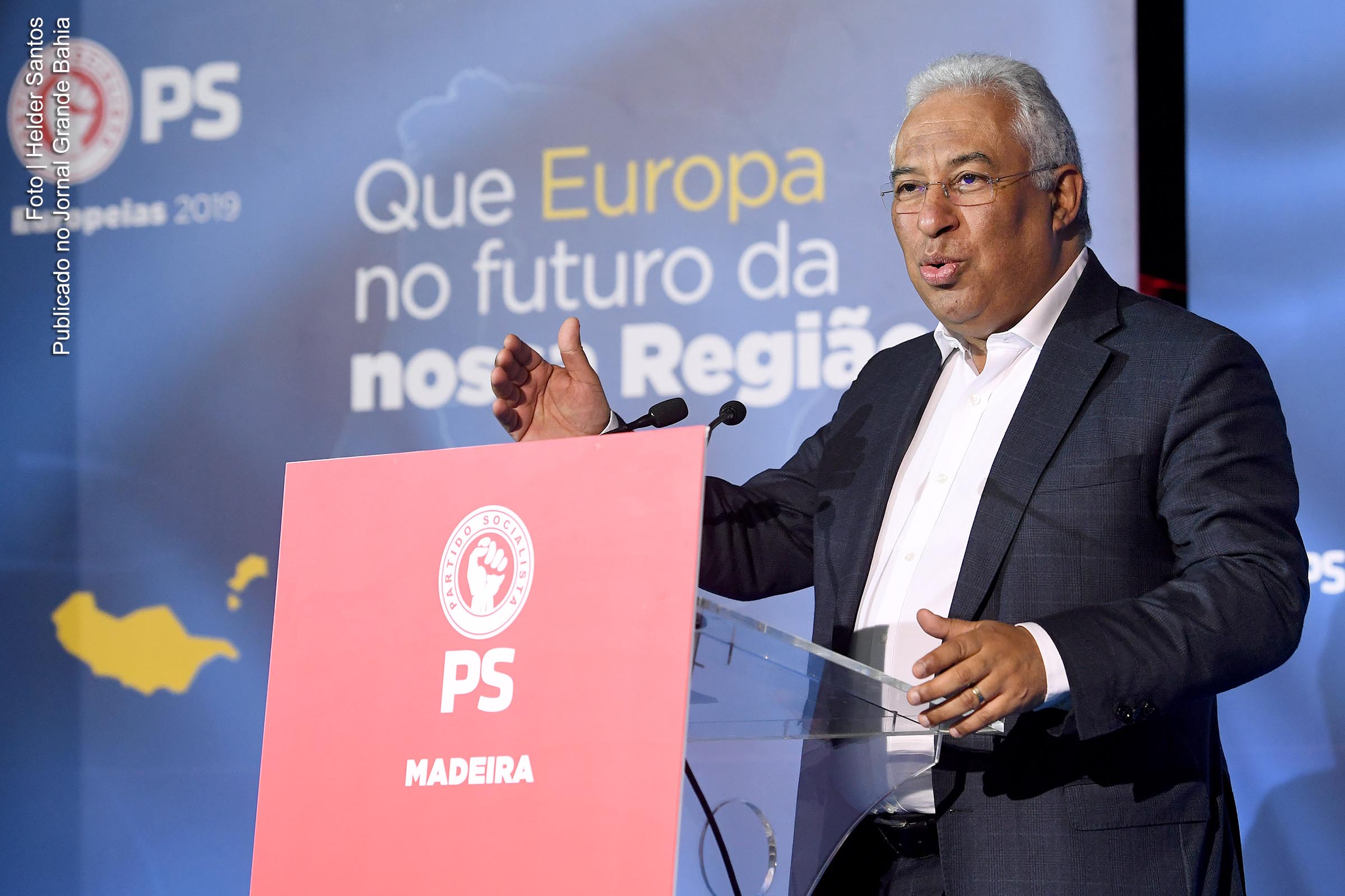 António Costa deve seguir como primeiro-ministro de Portugal, mas ainda precisará do apoio de outros partidos para governar.