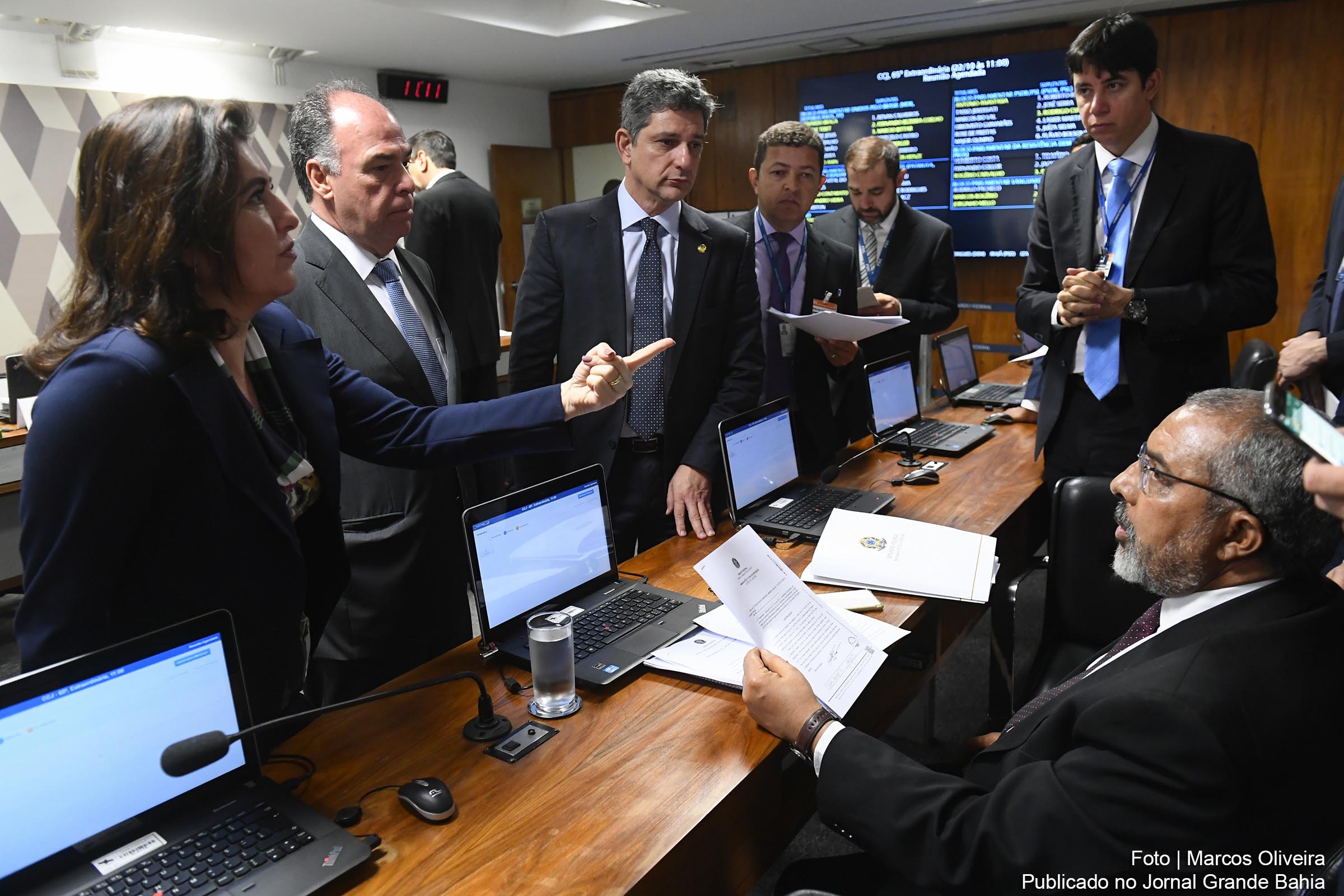 Durante segunda votação na CCJ, senadores debateram e aprovaram proposta de Reforma da Previdência.