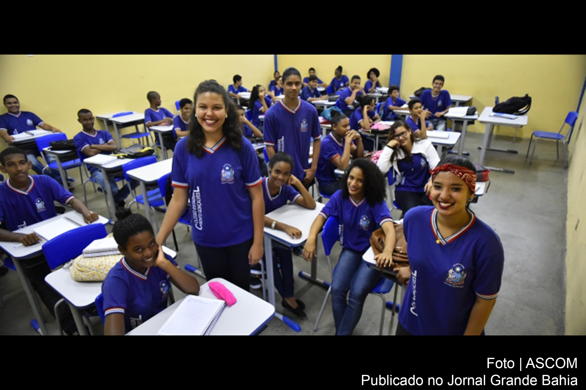 Estudantes da rede estadual da Bahia estão frequentando regularmente os colégios.
