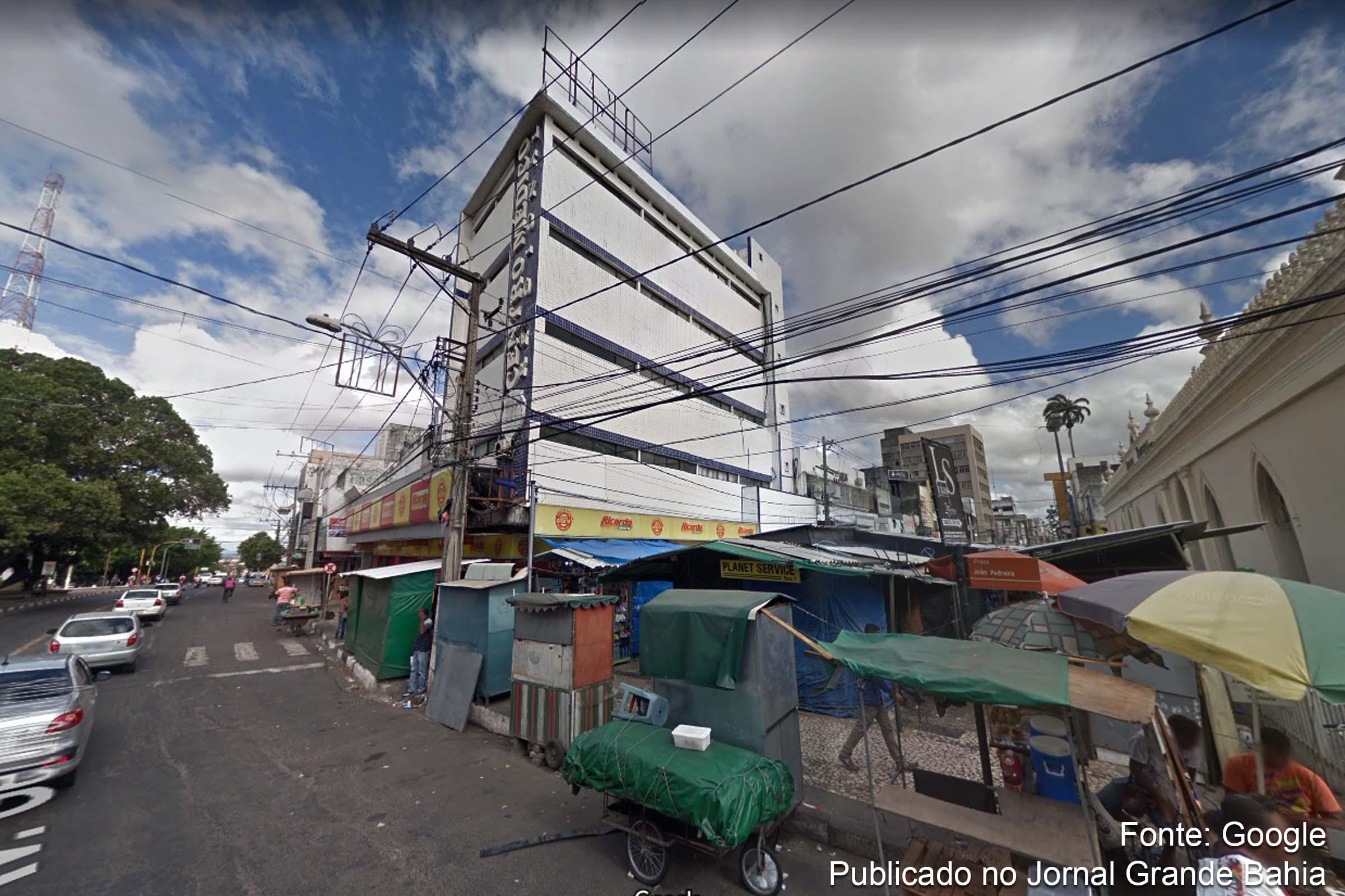 EMBASA diz que fundação do edifício Sarkis está comprometida; Prédio fica situado no centro da cidade de Feira de Santana