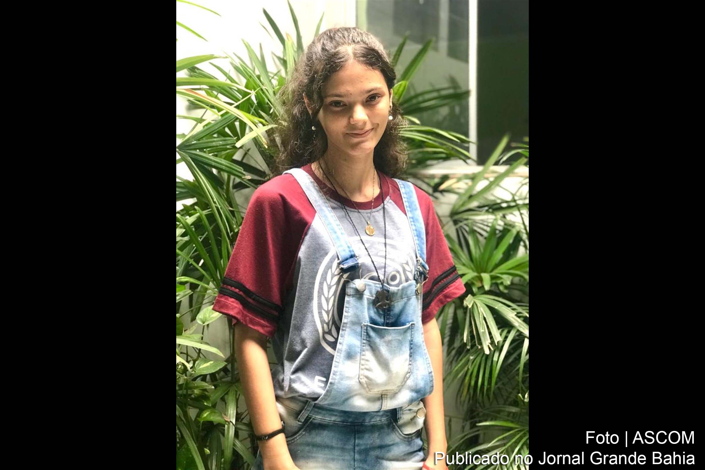 Estudante Kelly Sátiro dos Santos Lino, do 9º ano da Escola Eduardo Fróes da Motta.