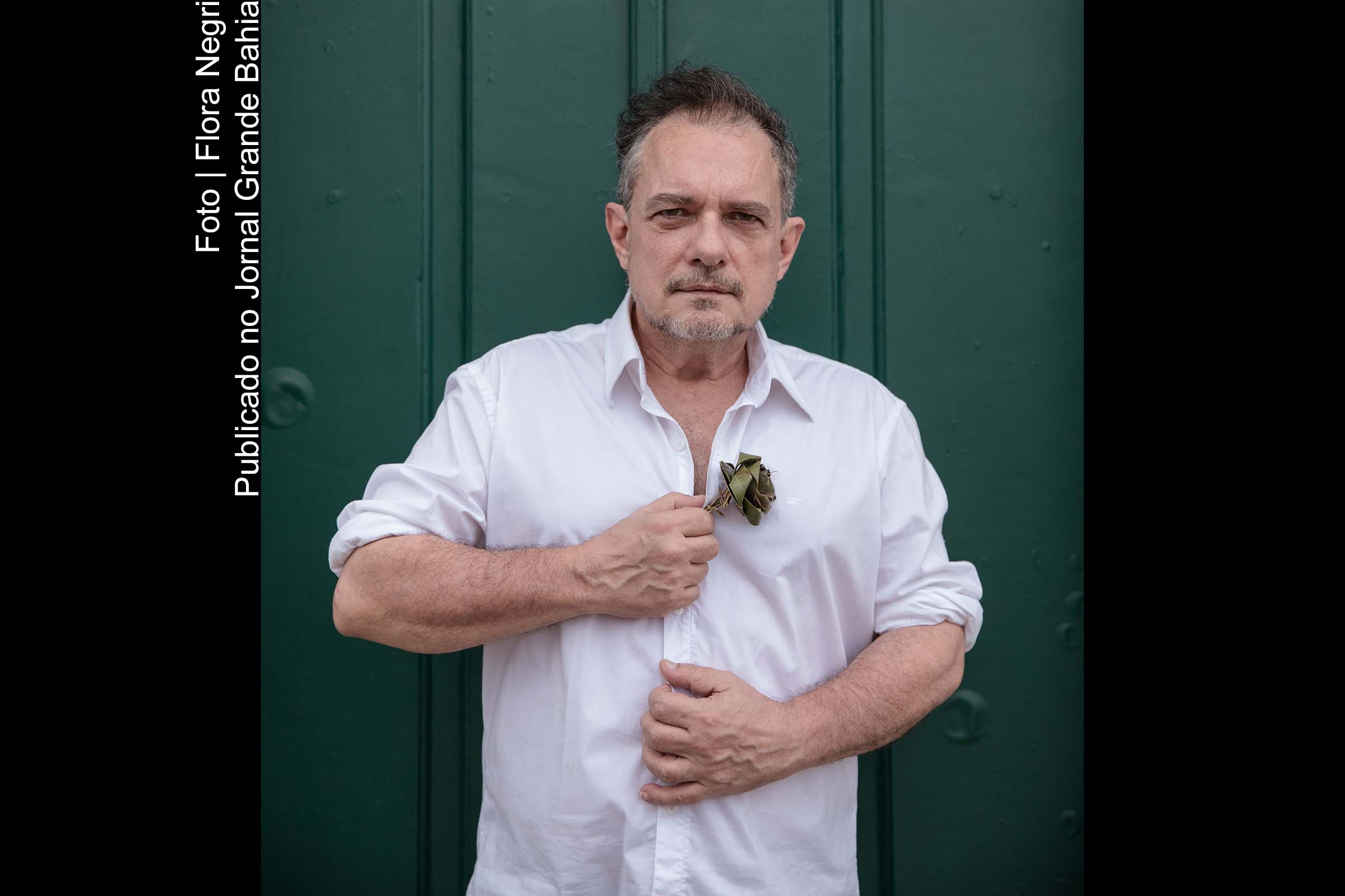 Salvador: João Falcão estreia nacionalmente com espetáculo ‘Que Deus Sou Eu’ no Teatro Sesc Casa do Comércio